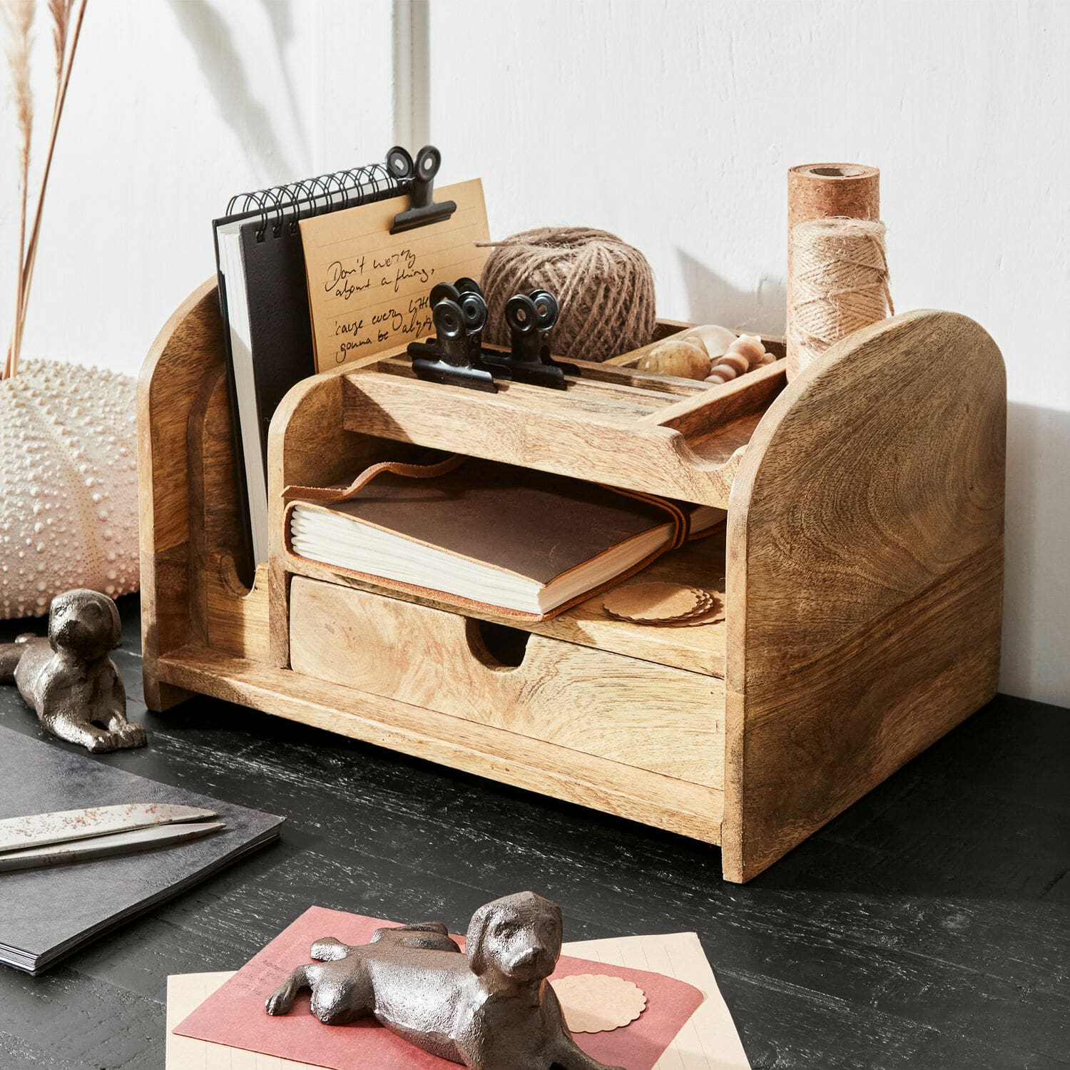 Portaoggetti Elwood Organizzatore da scrivania in legno con cassetto e scomparti per appunti e accessori per la scrittura