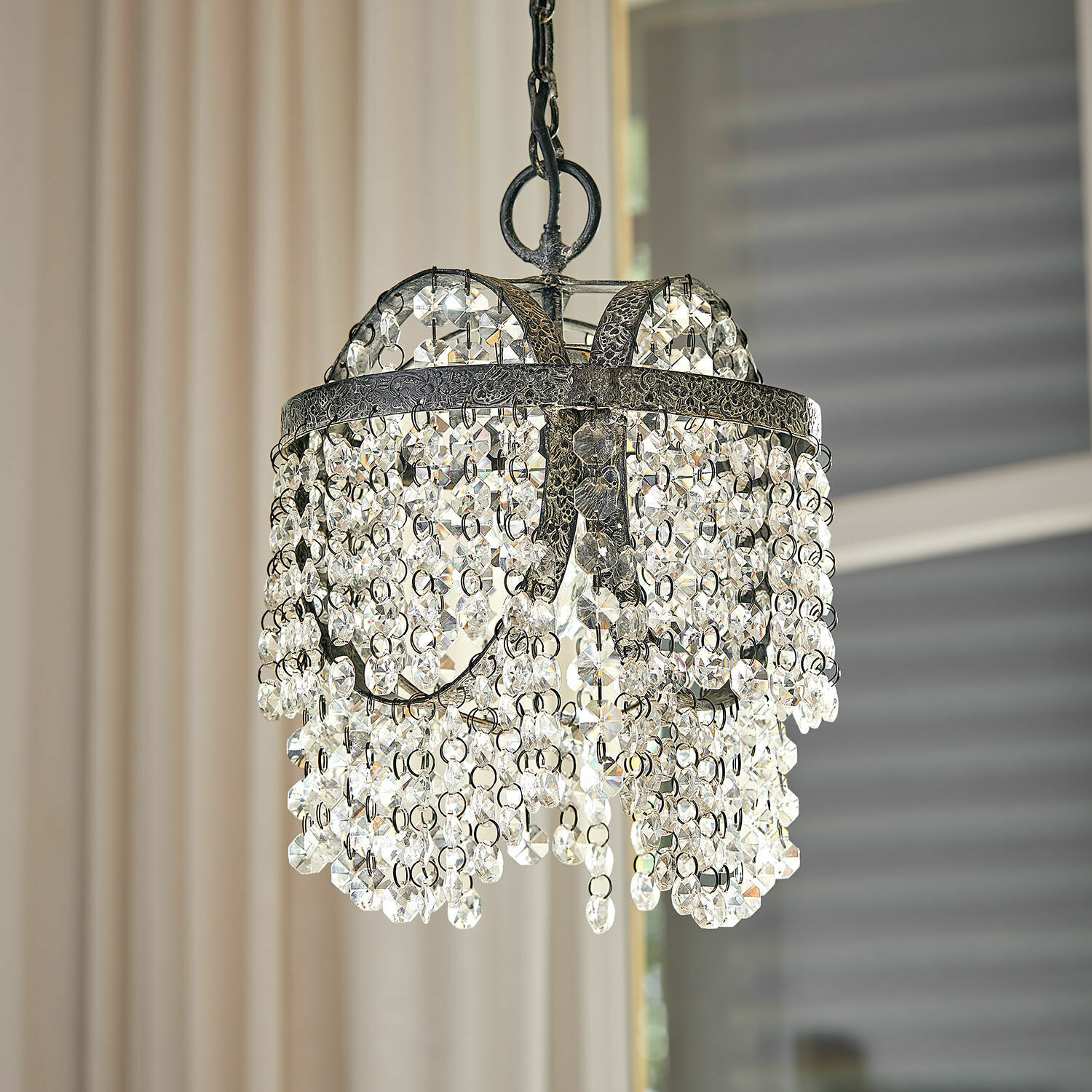 Lampadario Venolio Lampadario sospeso con pendenti in cristallo e struttura metallica vintage per soggiorno