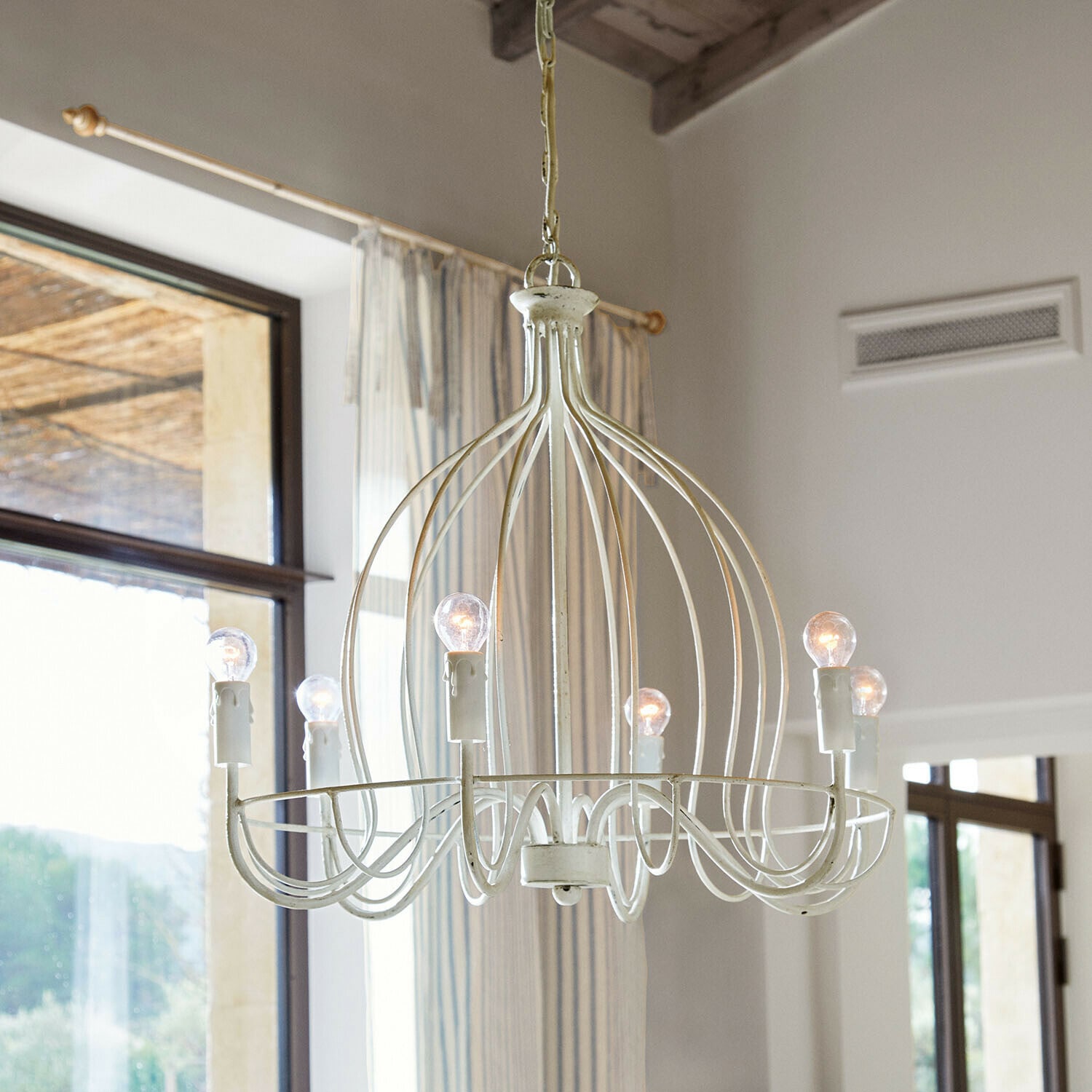 Lampadario Montarise Lampadario vintage in metallo bianco con otto lampadine, elemento decorativo per illuminazione soggiorno
