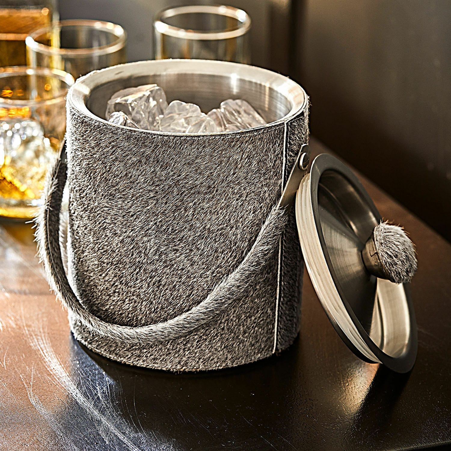 Secchiello del ghiaccio Gavrelle Secchiello per ghiaccio in acciaio inox con rivestimento grigio peloso, coperchio e manico, accessori bar