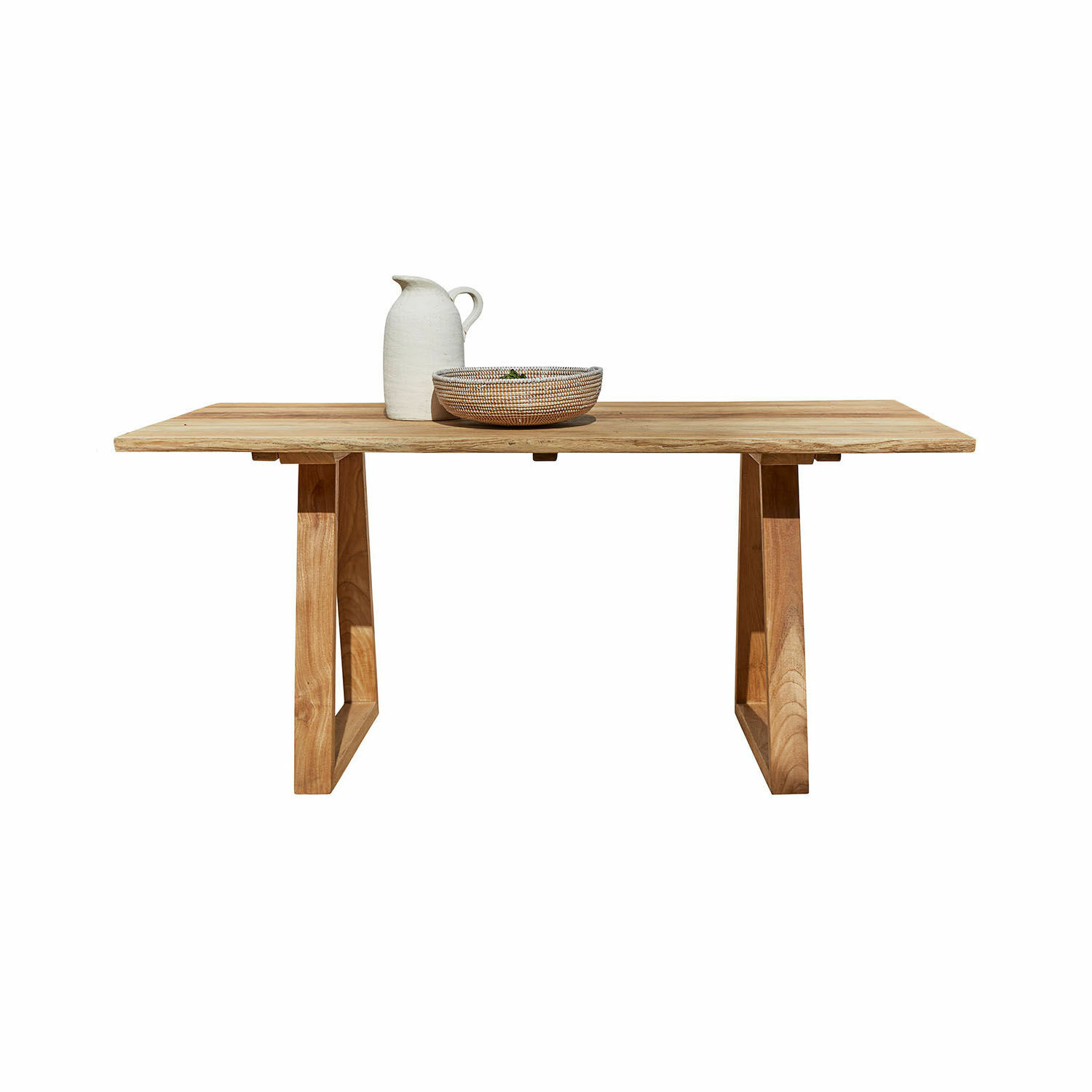 Tavolo Saulny Tavolo in legno di teak naturale con brocca e ciotola sul piano, mobile da pranzo