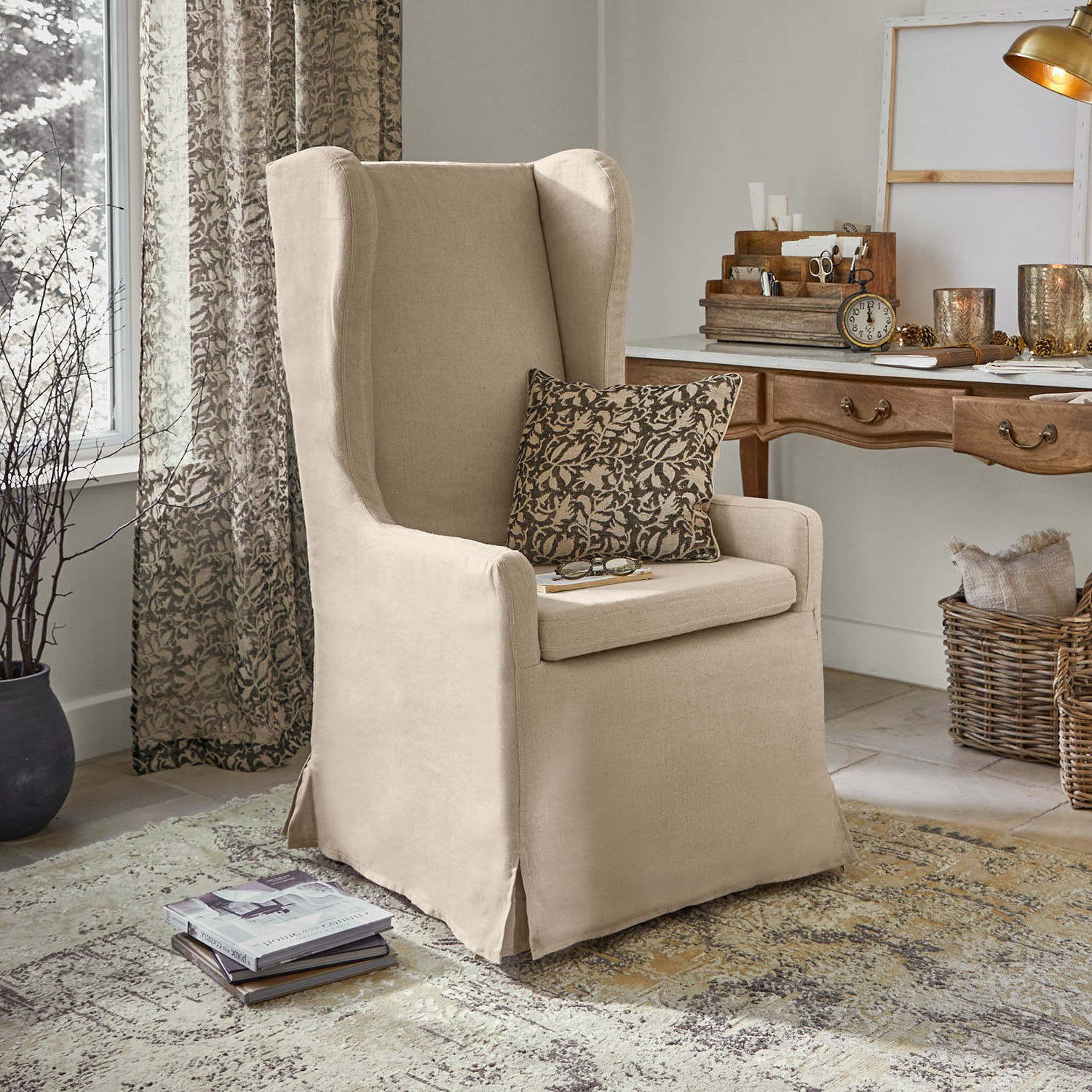 Poltrona Belmarina Poltrona beige in tessuto stile classico, ideale per soggiorno o studio, seduta confortevole