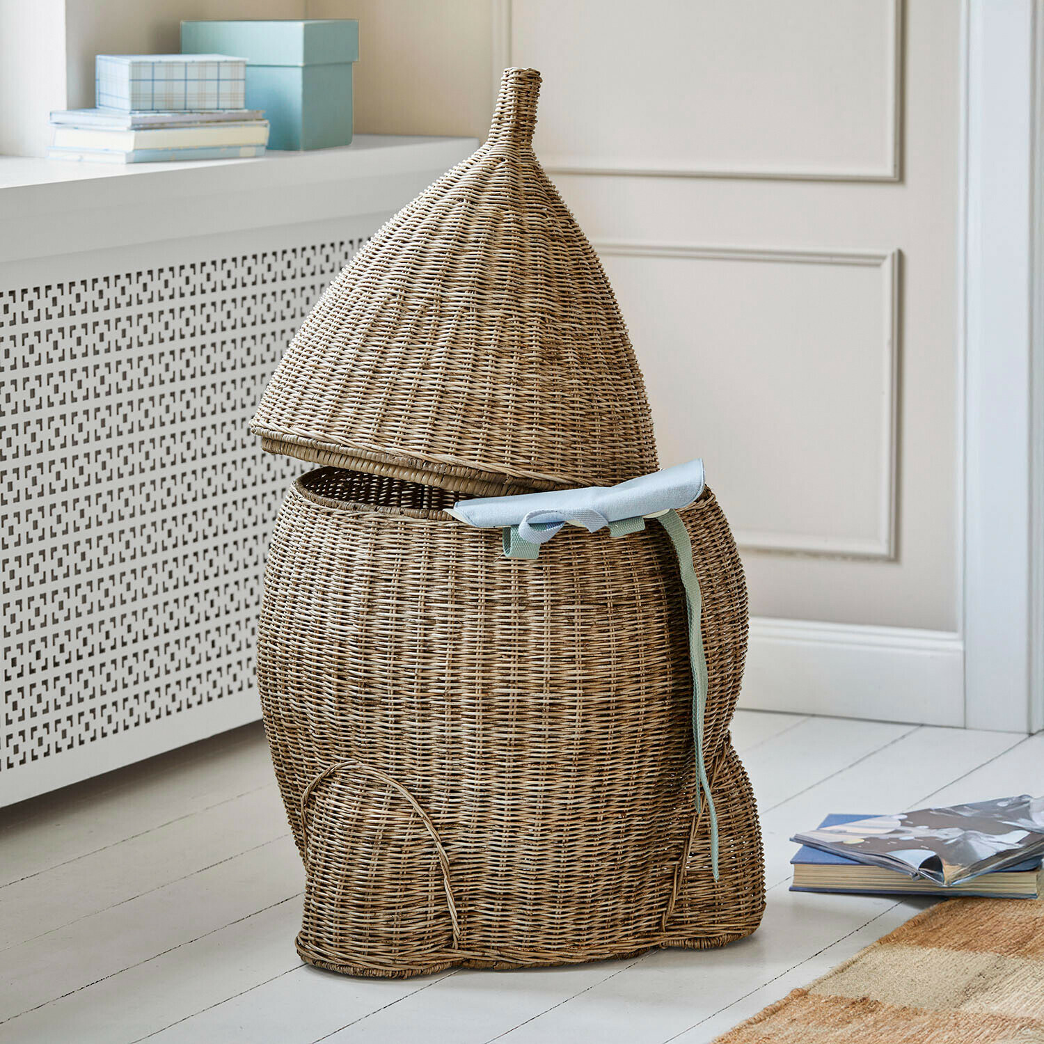 Cesto Xeltra Cesto porta biancheria in rattan a forma di topo con fiocco azzurro, colore naturale, contenitore pratico