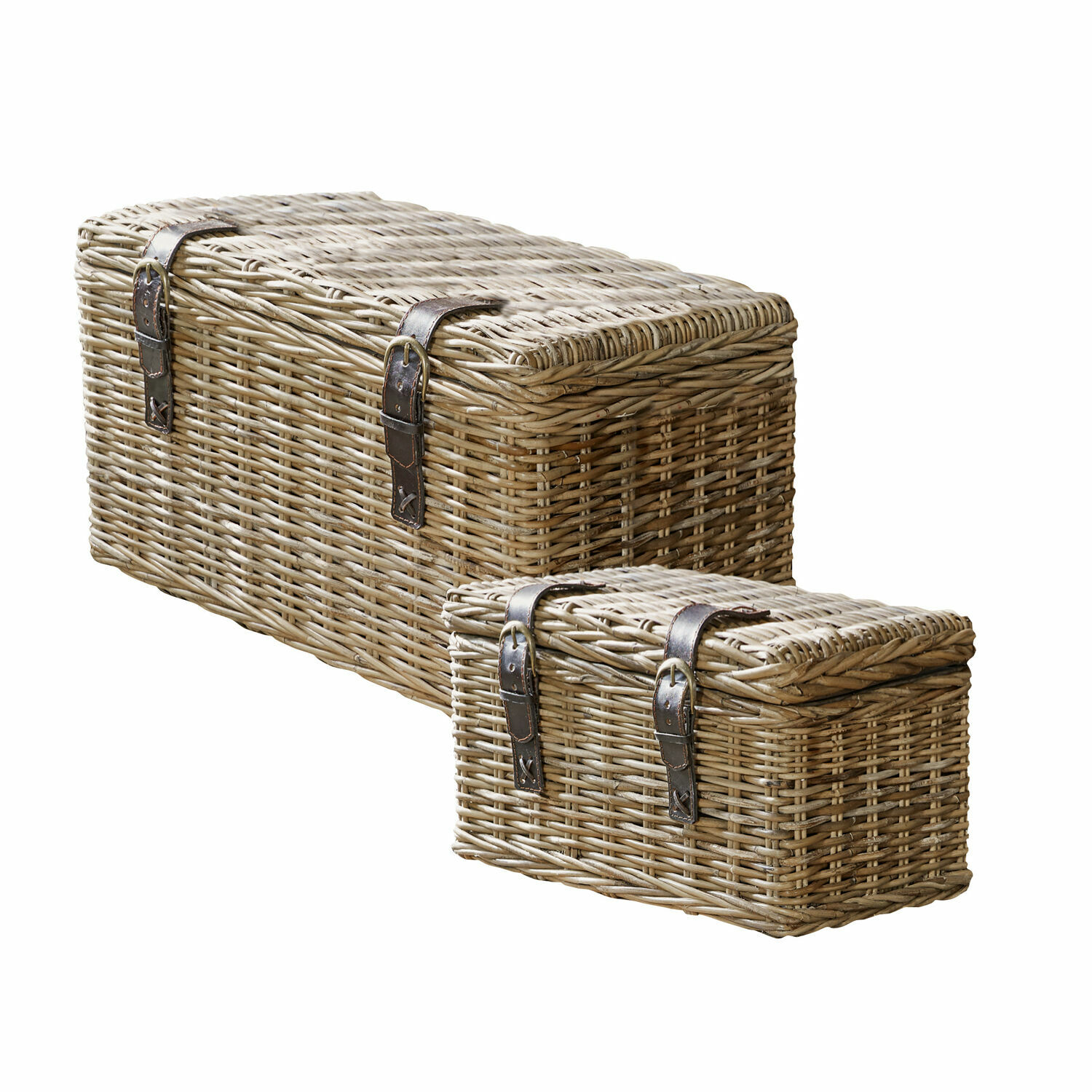 Coppia di bauli Darill Set di due bauli in vimini beige chiaro con cinghie in pelle marrone per conservazione