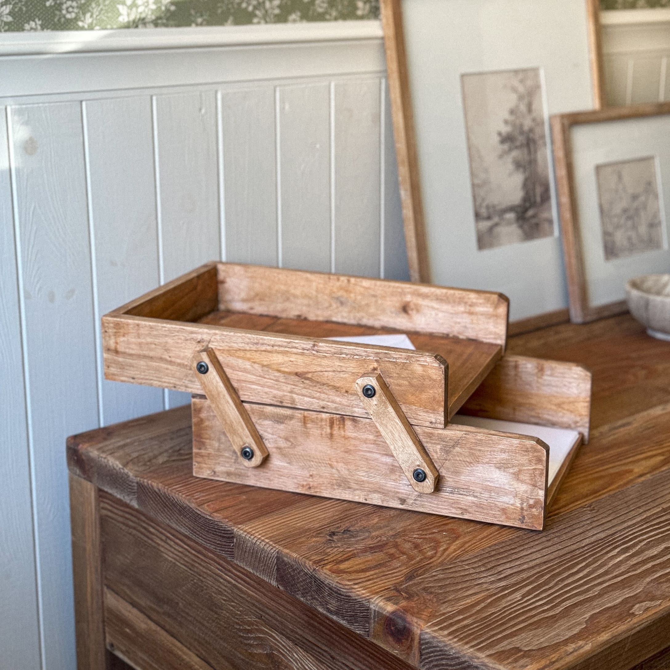 Scatola in legno naturale per scrivania, organizer rustico per conservazione pratica