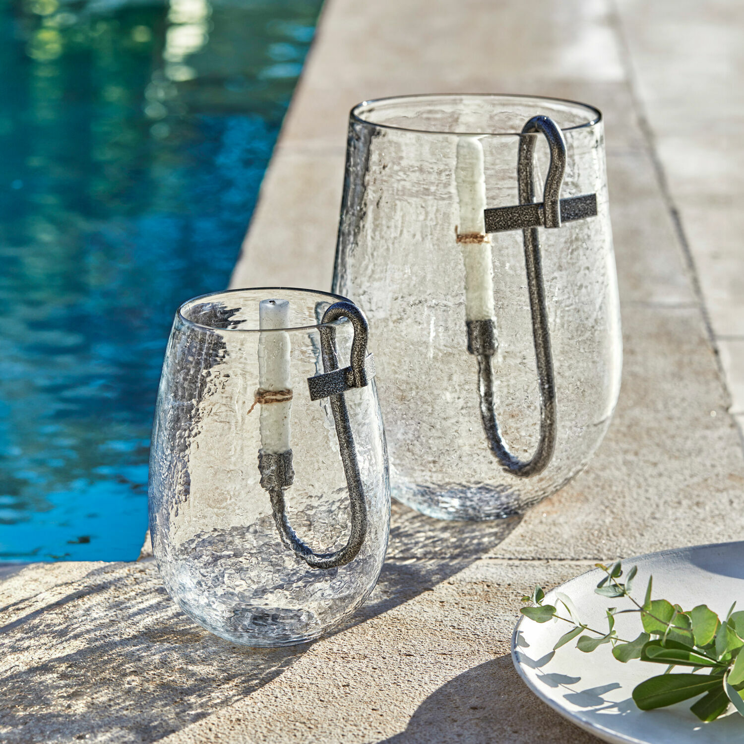 Coppia di portacandele Lorcalla Lanterna in vetro con manico in metallo e candela bianca vicino alla piscina, decorazione esterna