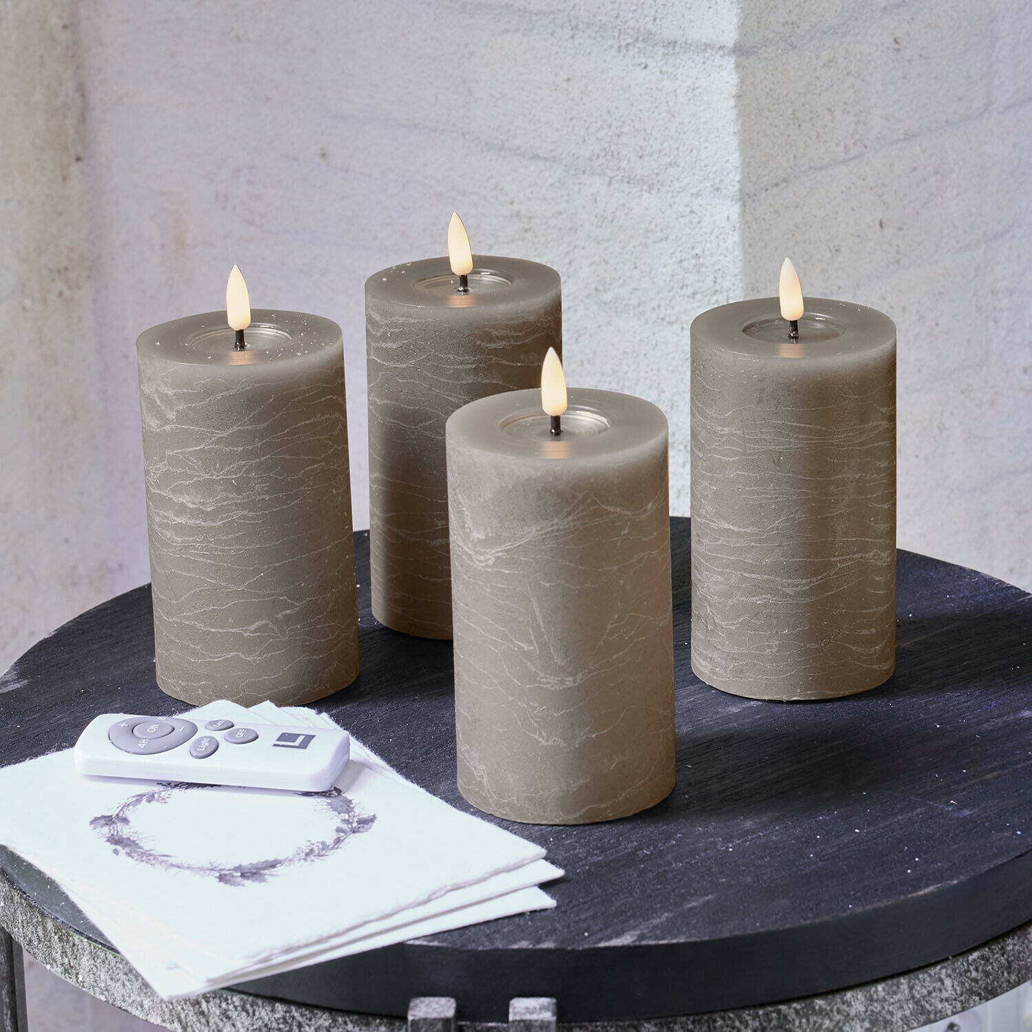 Set di 4 candele a pilastro a LED Rimfalla