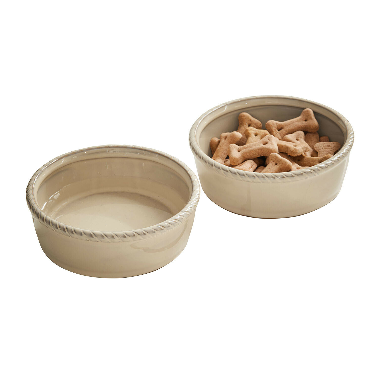 Coppia di ciotole per animali Pawilo Due ciotole per cani in ceramica beige con bordo decorativo, una con biscotti a forma di osso, ciotole per cibo e acqua