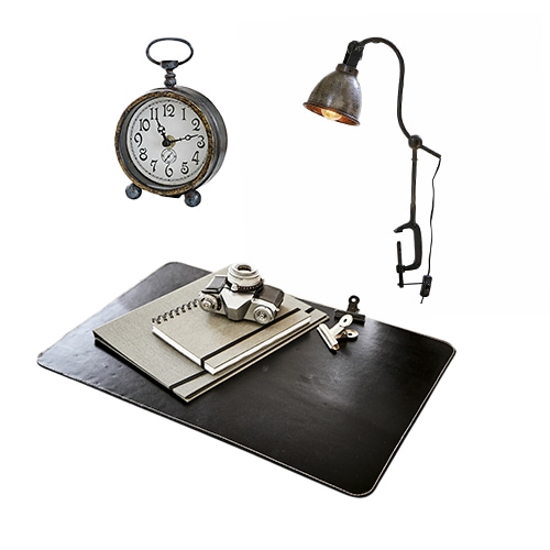 Set industriale con orologio in metallo, lampada e tappetino da scrivania in pelle nera