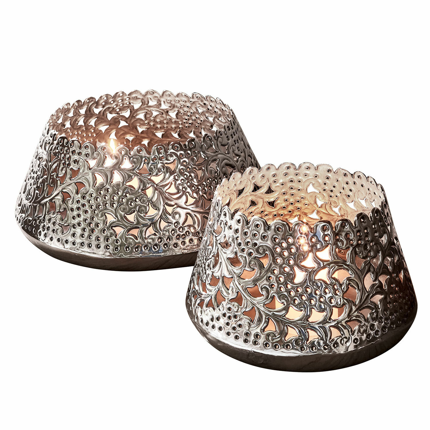 Coppia di portalumini Brebotte Due portacandele in metallo argentato con motivo traforato a foglie, lanterne decorative per tealight