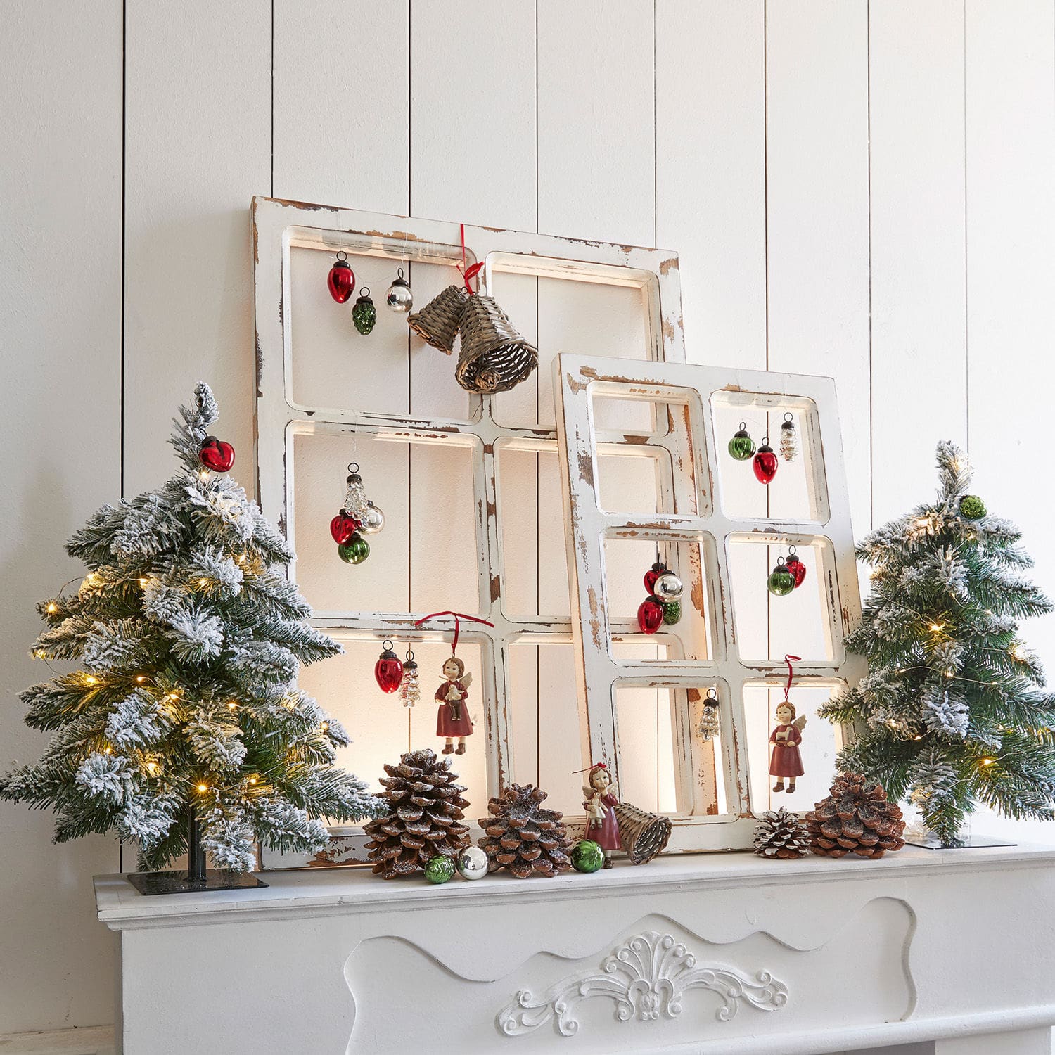 Coppia di finestre decorative Mael Coluim