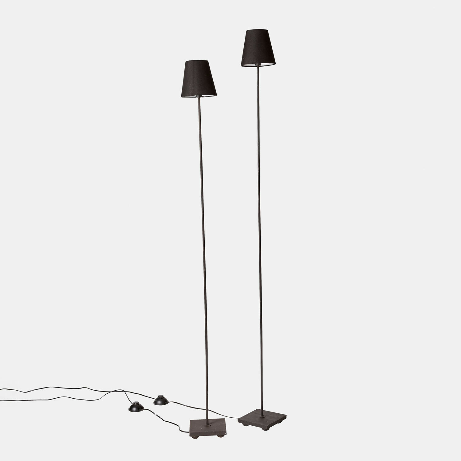 Coppia di lampade a stelo Tacoma