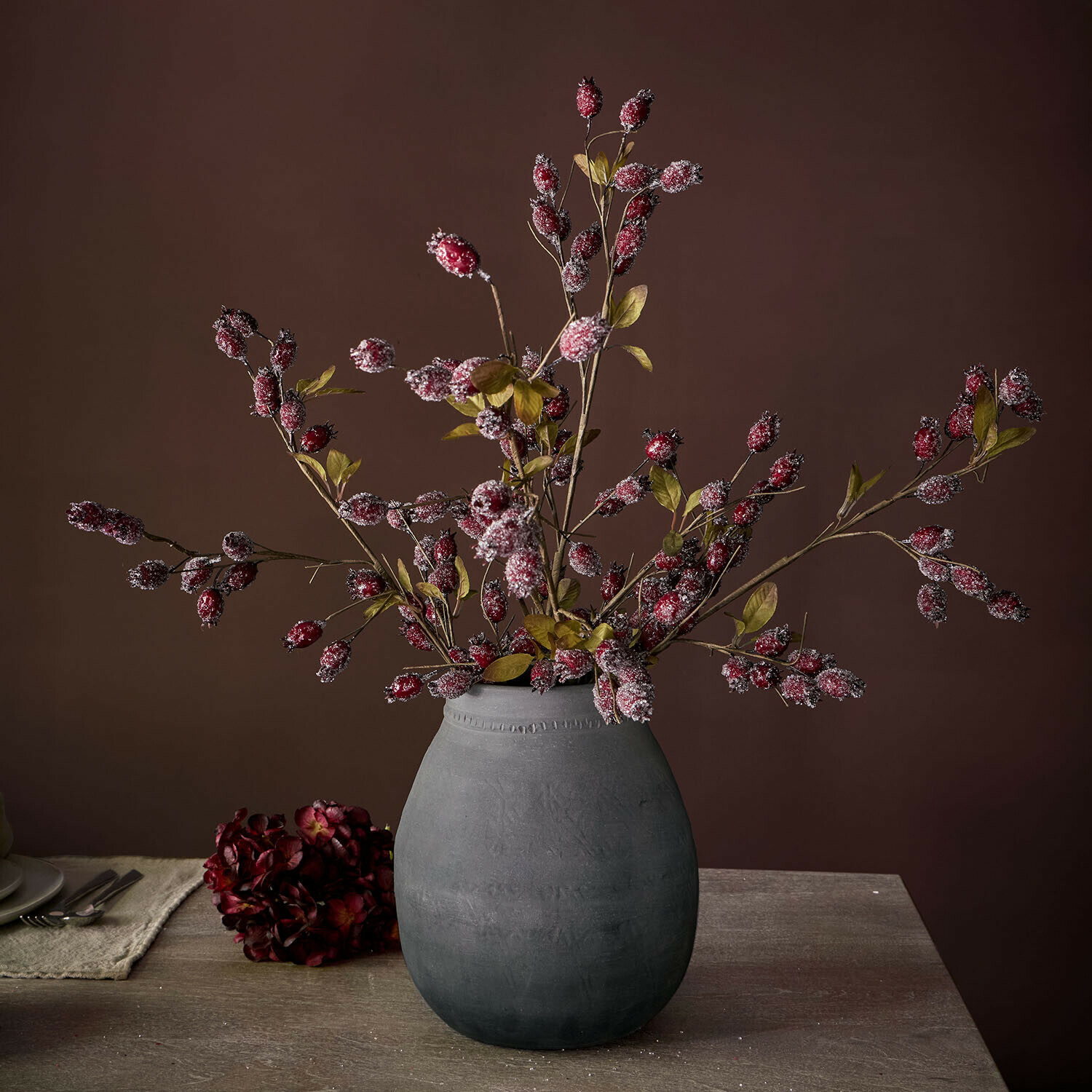 Set di 3 rami decorativi con cinorrodi Buttonbush