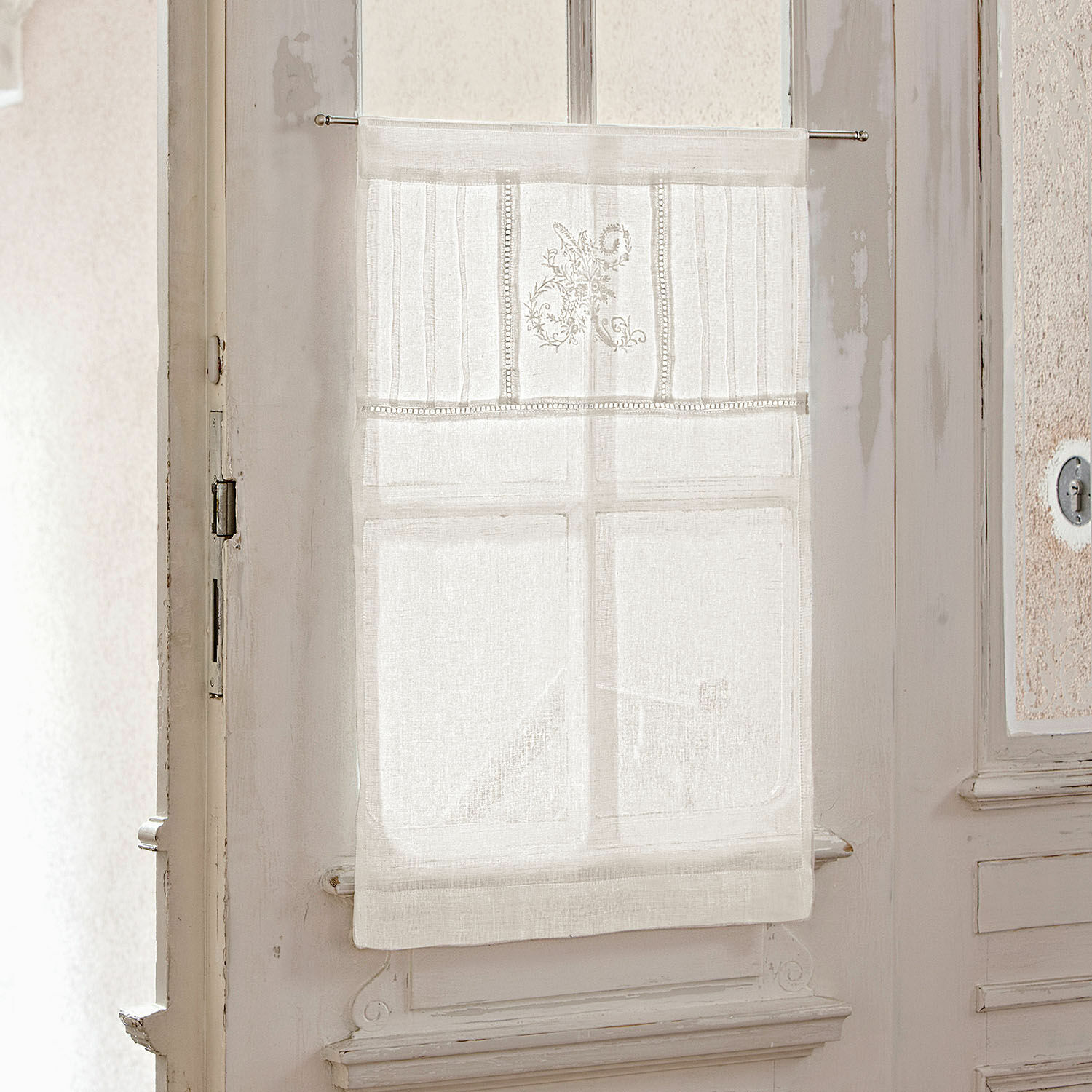 Coppia di tendine a vetro Mayenne Tenda bianca in lino con ricamo e strisce decorative, decorazione leggera per finestra