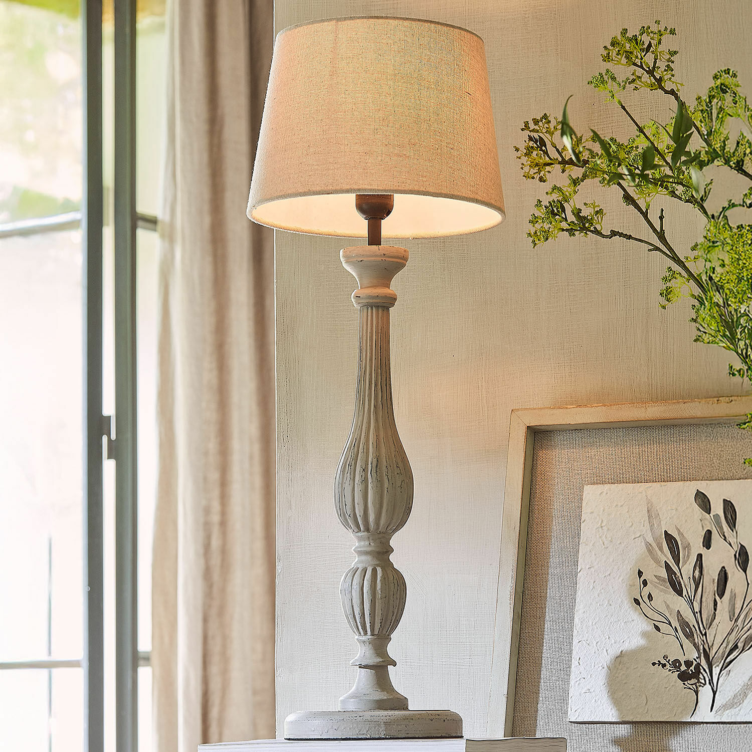 Lampada da tavolo Zepinal Lampada da tavolo in legno bianco con paralume beige, lampada decorativa per soggiorno
