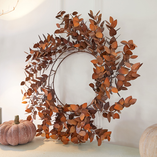 Corona decorativa in metallo con foglie ruggine, decorazione autunnale per interni