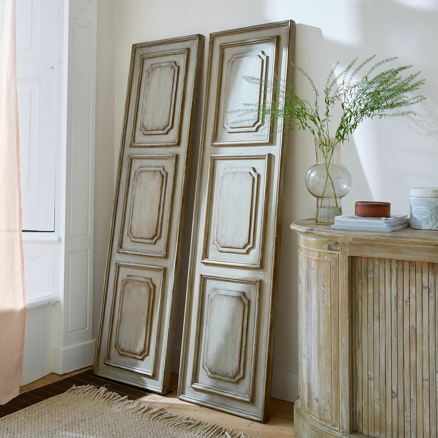 Coppia di pannelli Dovire Due pannelli in legno beige effetto vintage con patina, rivestimento murale decorativo rustico
