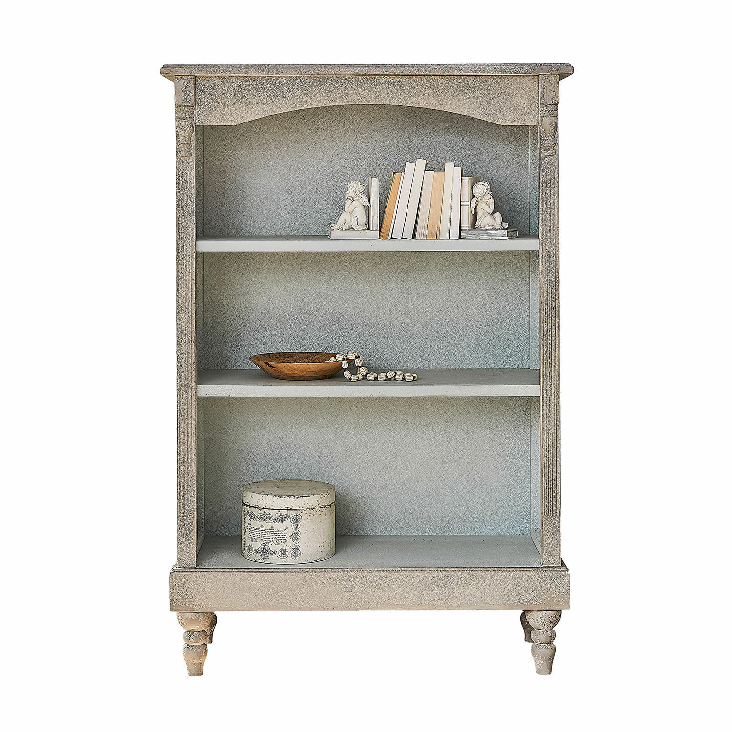 Scaffale Arterton Scaffale in legno grigio con due ripiani, decorato con libri e oggetti, mobile per soggiorno