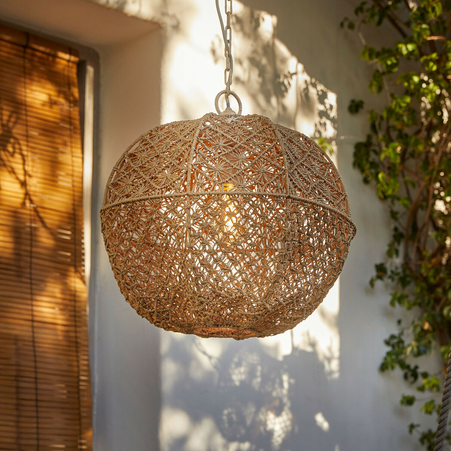 Lampada a sospensione rotonda in corda naturale intrecciata beige per illuminazione d'interni