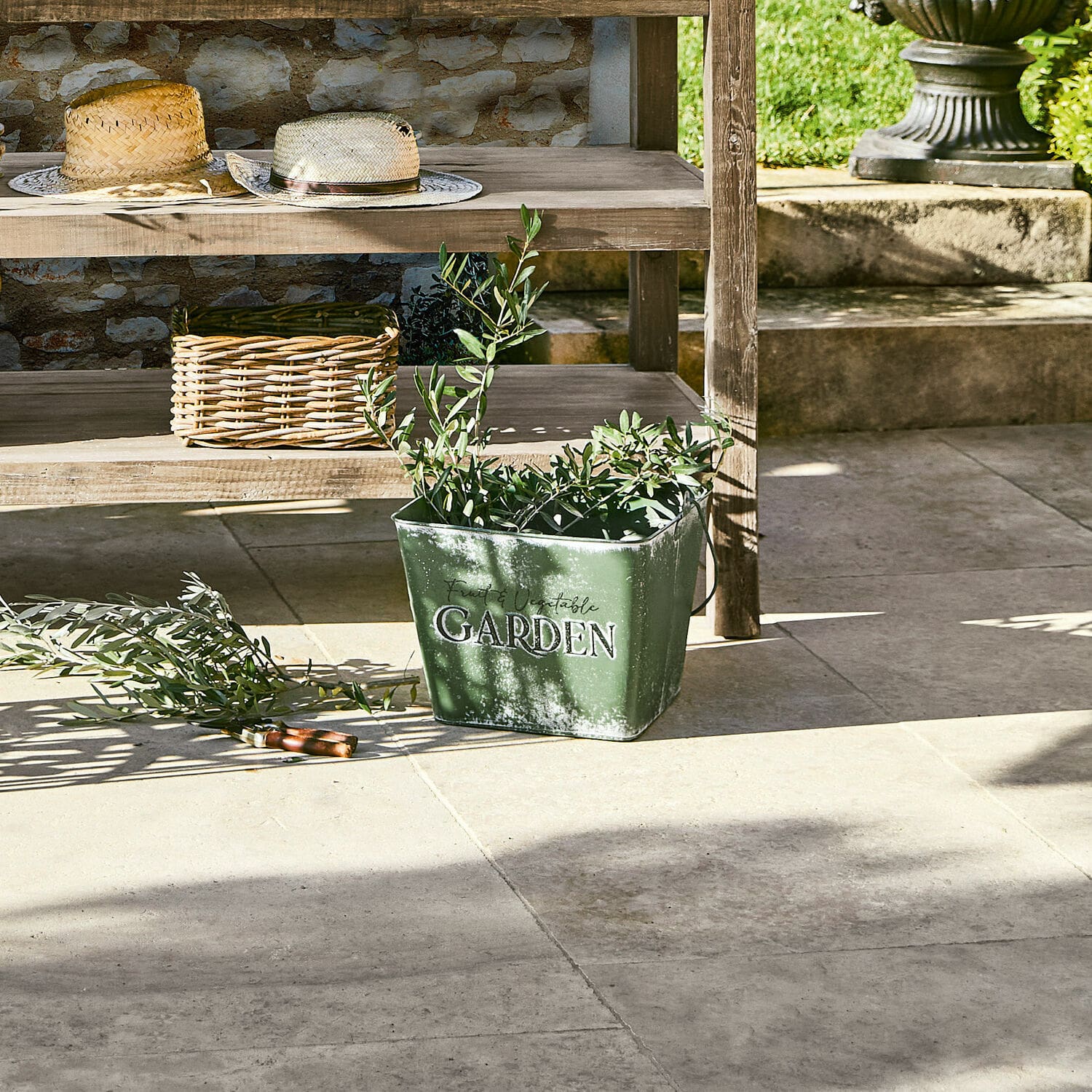 Secchio Garden