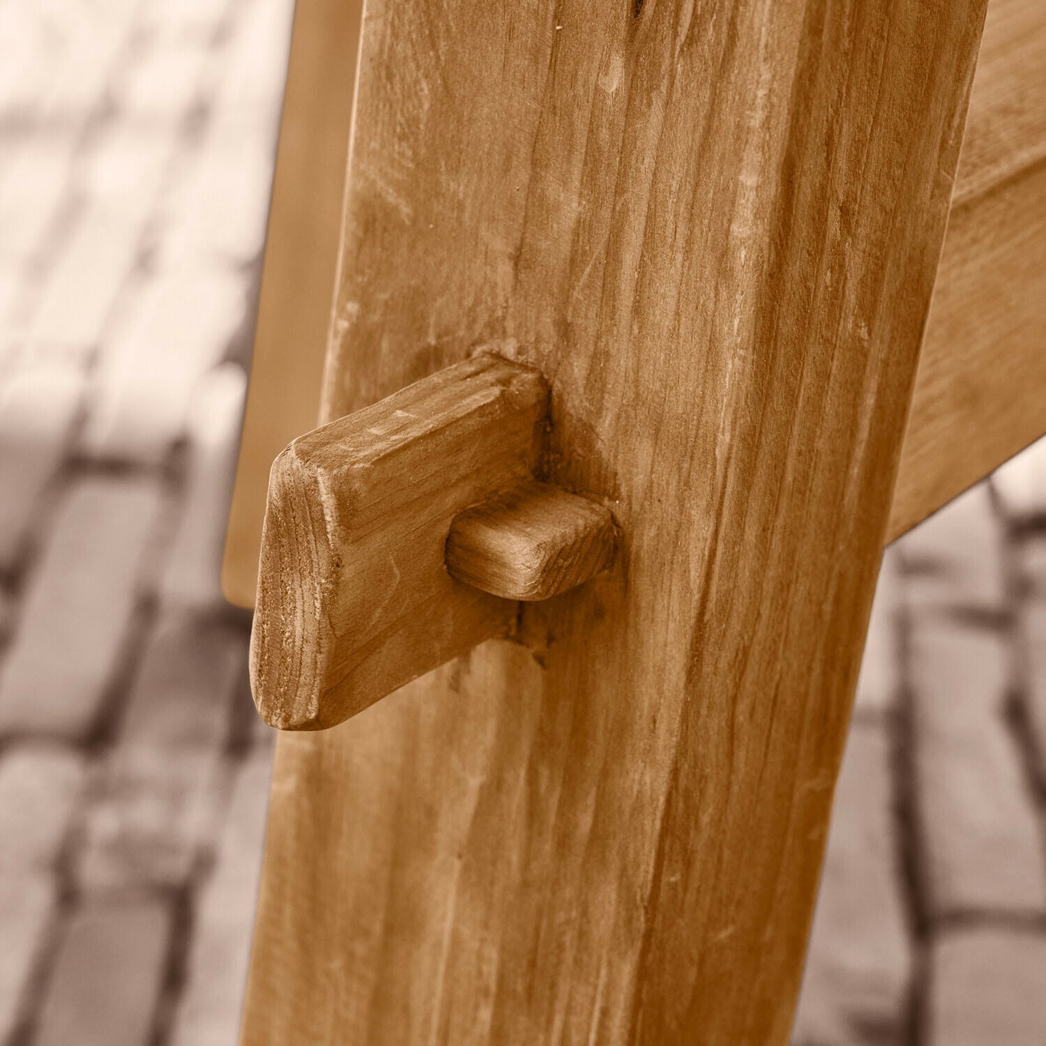 Tavolo Crestwooden