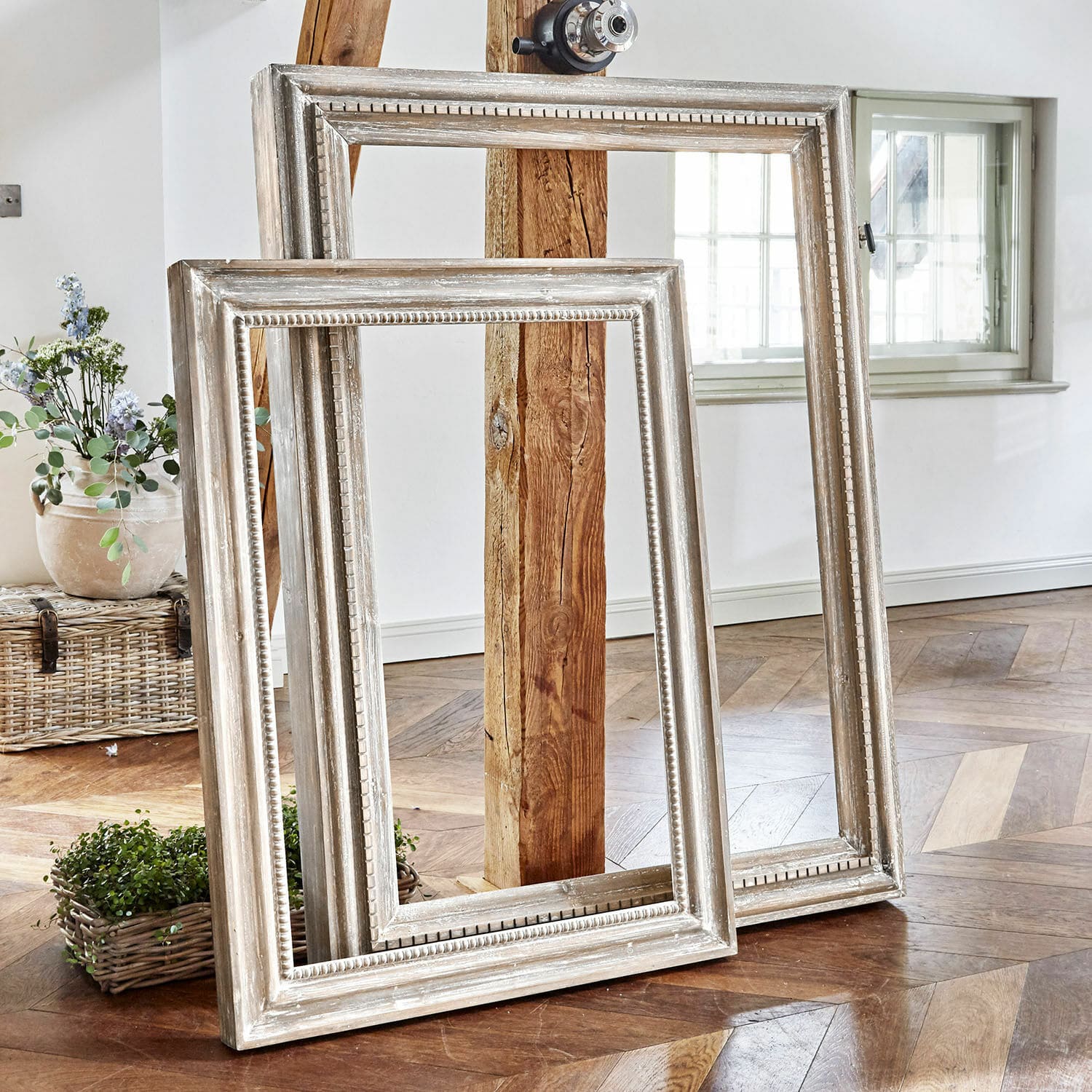 Coppia di cornici decorative Etienne