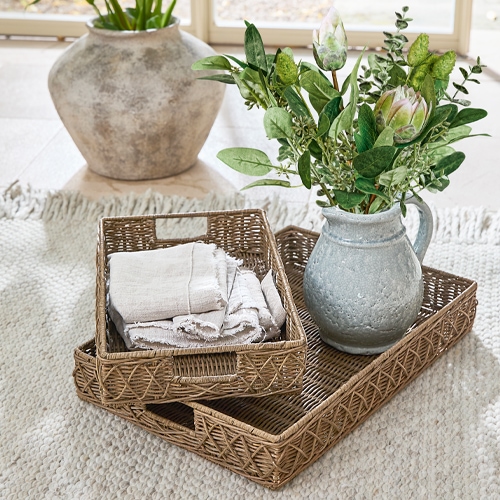 Set di tre vassoi in vimini colore naturale per conservazione e decorazione d'interni