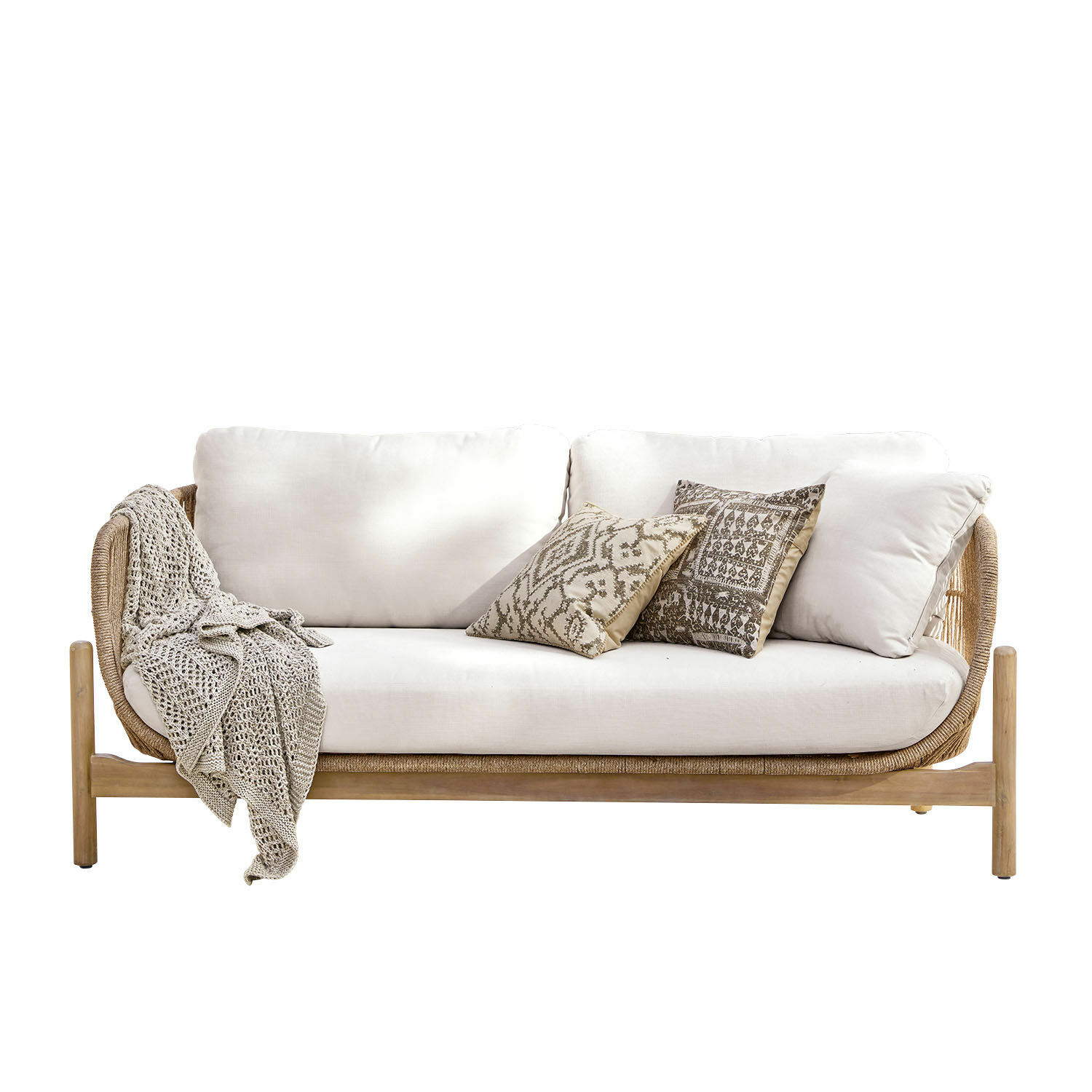 Divano FSC®-100% Belvidere Divano con rivestimento beige chiaro e struttura in legno, decorato con coperta e cuscini decorativi