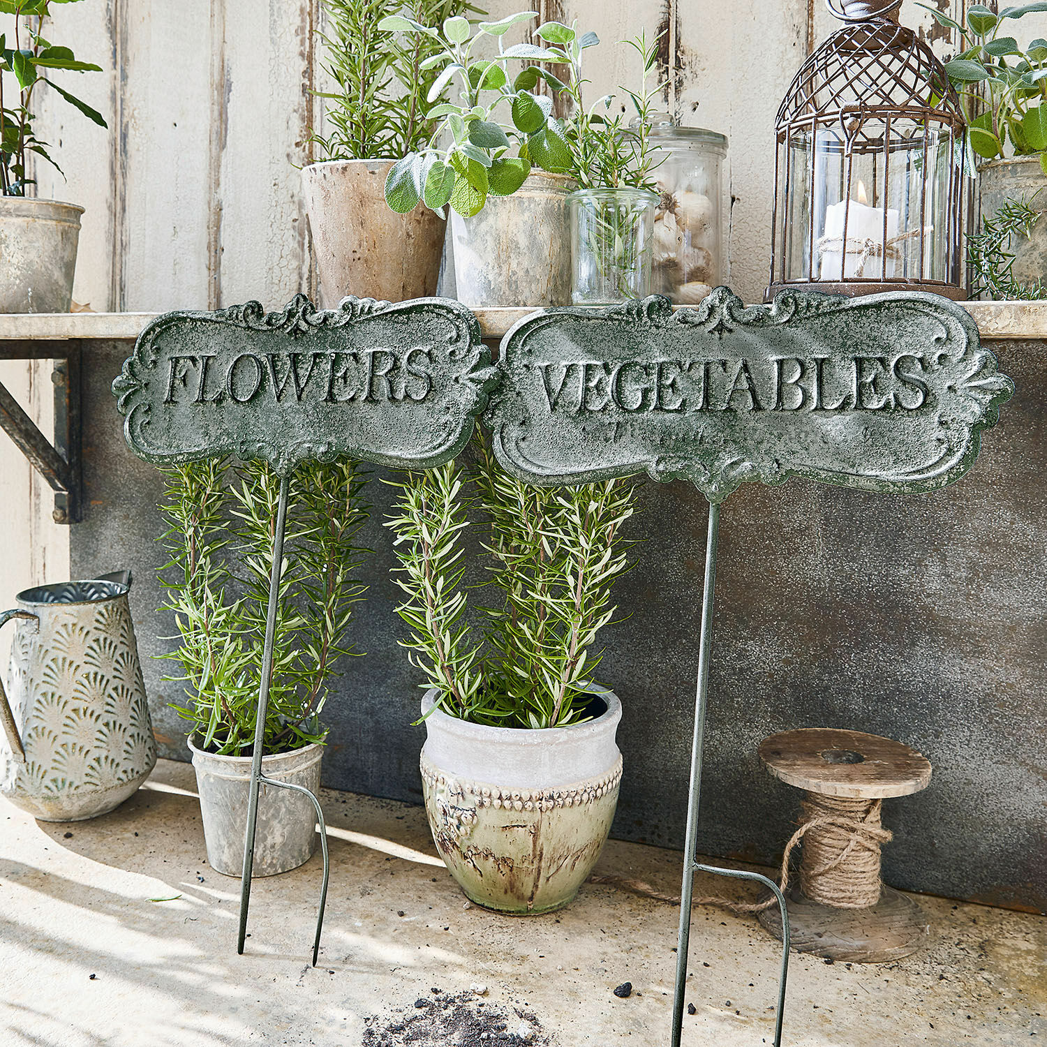 Coppia di decorazioni da giardino con asta Flowers & Vegetables Targhe da giardino in metallo con scritte Flowers e Vegetables in stile vintage per piante