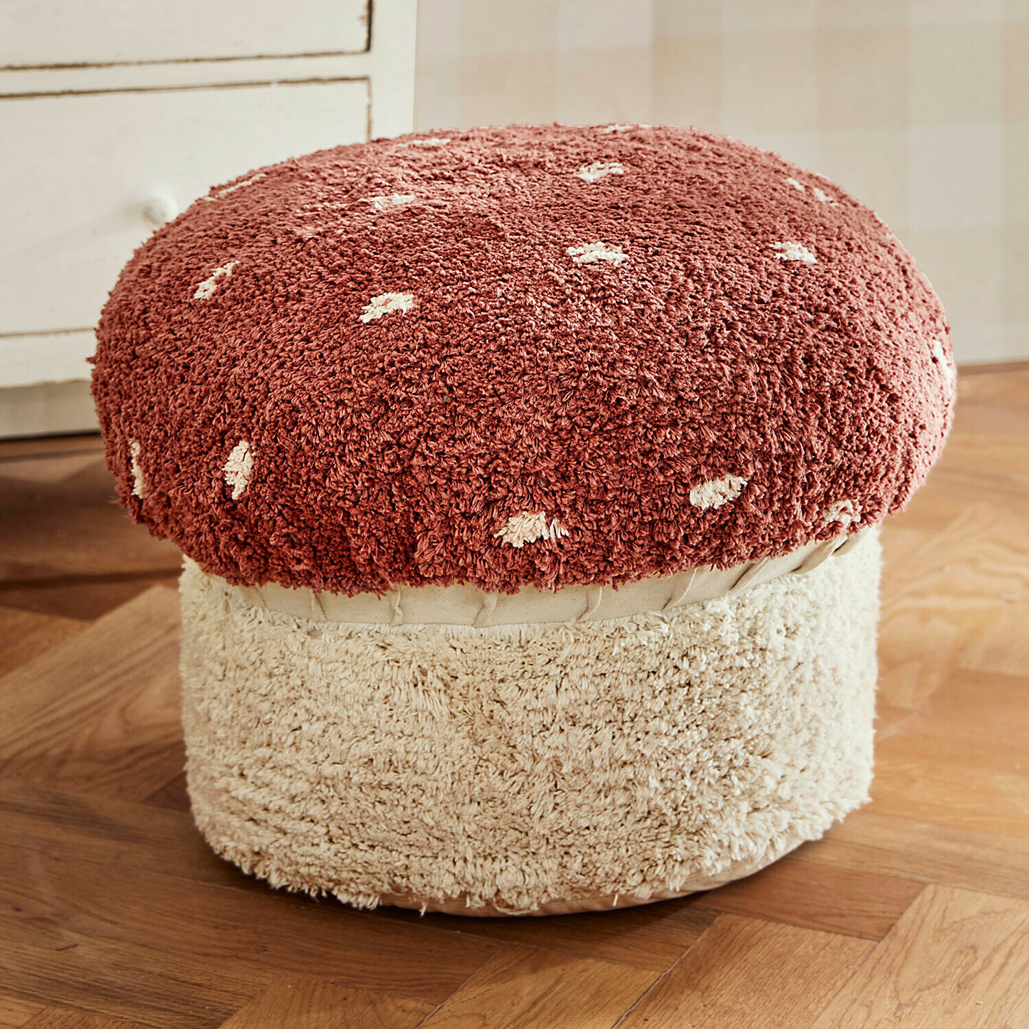Pouf Norilie Pouf a forma di fungo in materiale morbido rosso e crema, mobile decorativo per soggiorno