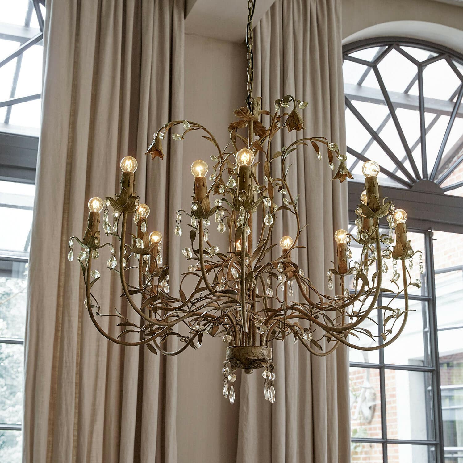Lampadario Opérancourt Lampadario in metallo con pendenti di cristallo stile vintage, illuminazione decorativa per soggiorno