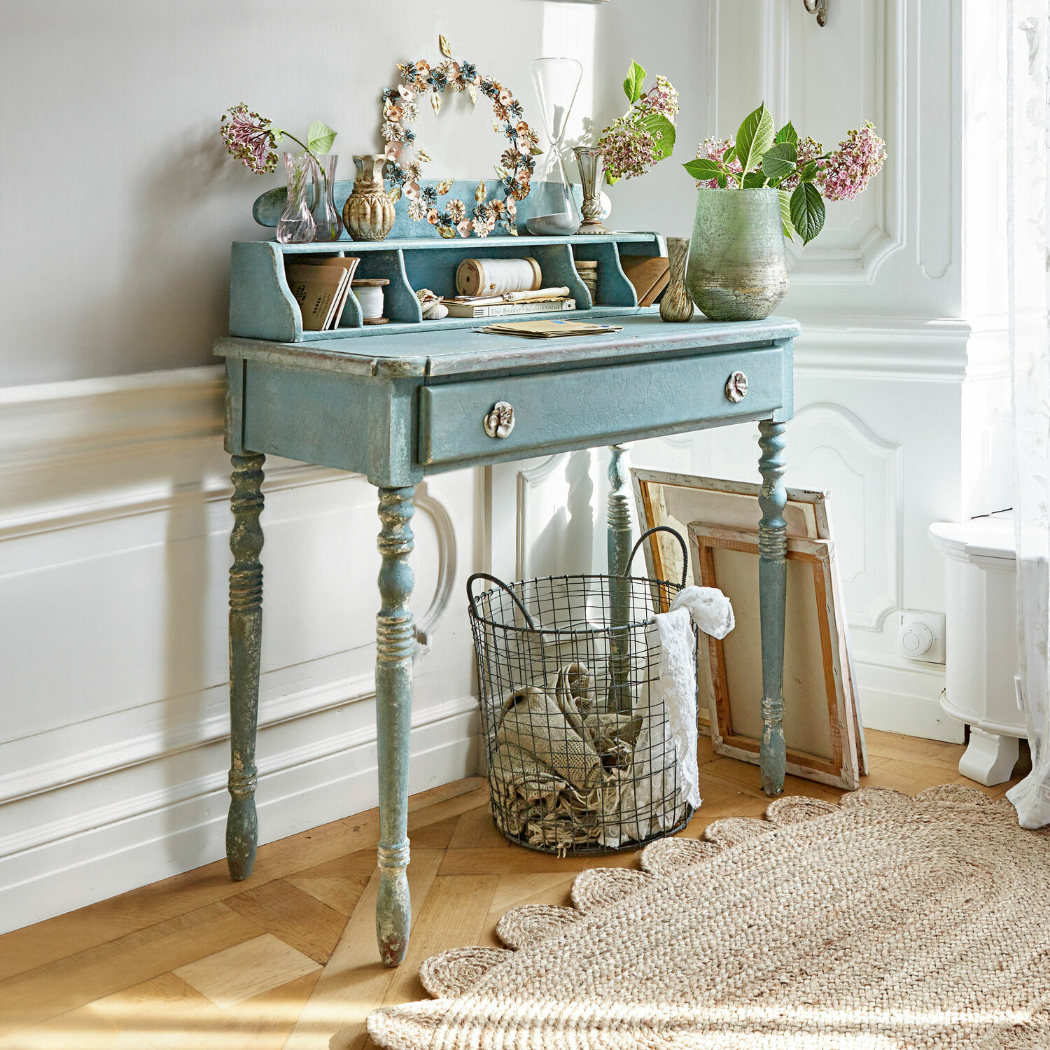 Consolle Lartigue Scrivania vintage in legno blu con cassetto e pomelli decorativi per soggiorno elegante