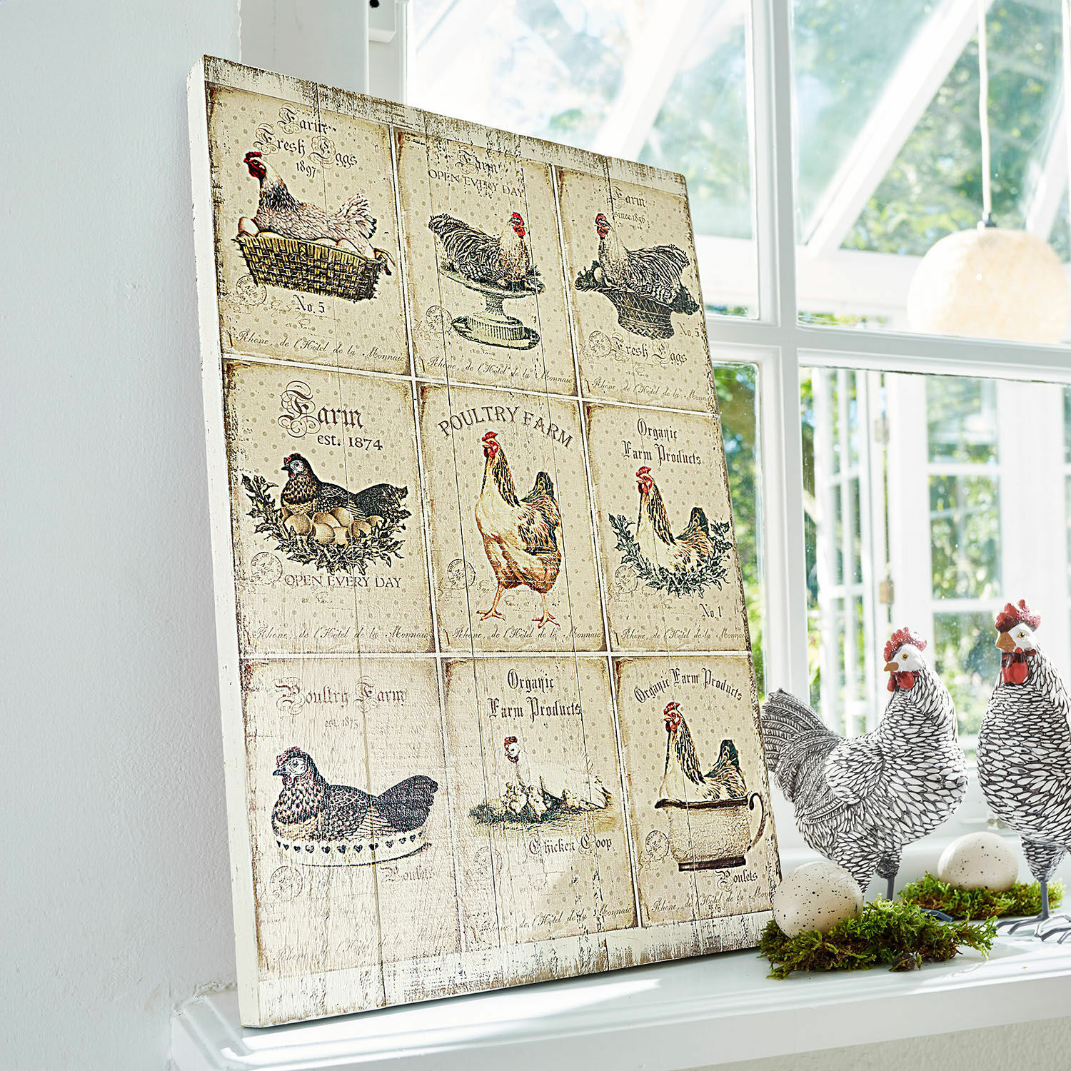 Pannello decorativo Montesse Tavola decorativa in legno con motivi vintage di galline e uova sul davanzale della finestra