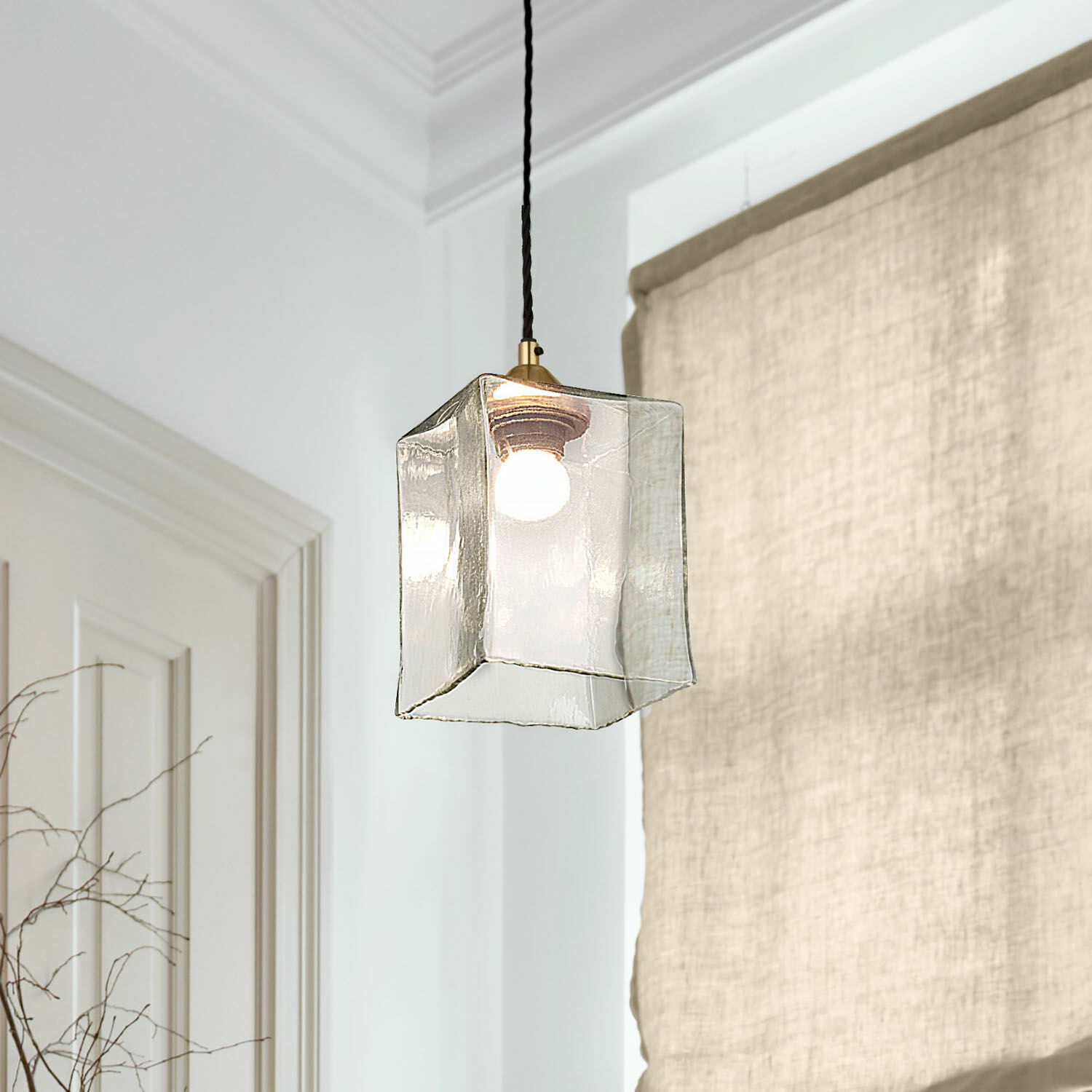Lampada a sospensione Floravon Lampada a sospensione in vetro trasparente a forma di cubo con cavo nero e lampadina luminosa