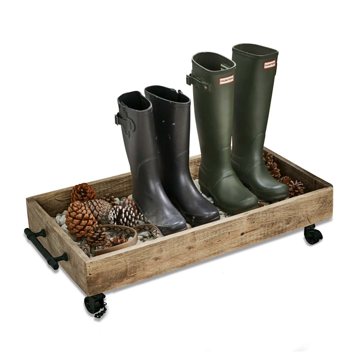 Portascarpe Taylors Island Vassoio in legno su ruote con stivali neri e verdi e pigne, organizer pratico per scarpe