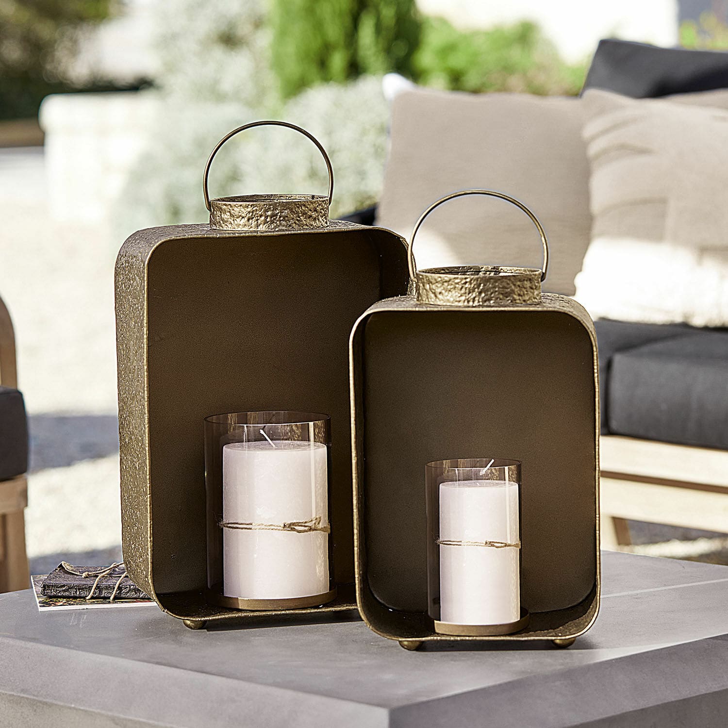 Coppia di lanterne Yvonand