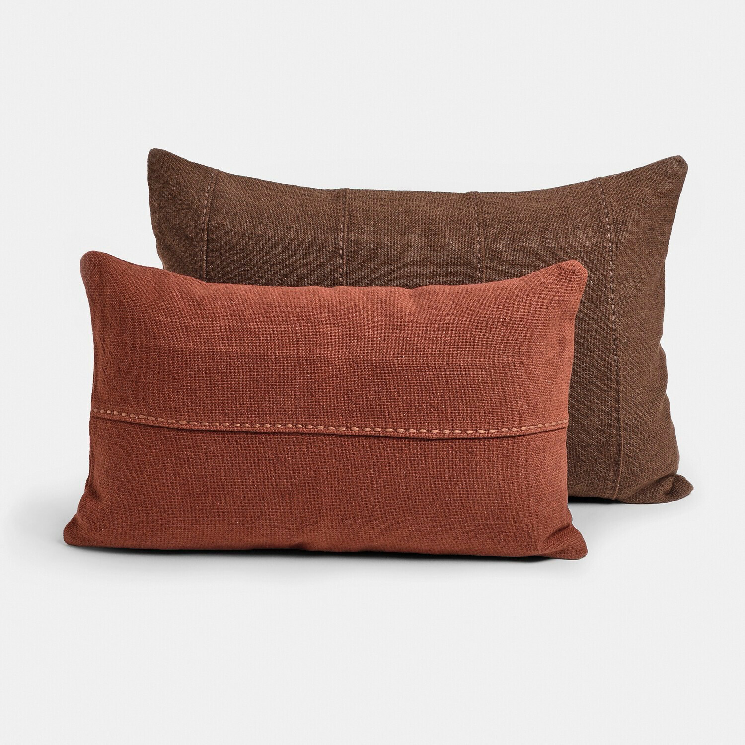 Coppia di copricuscini Coramira Set di due cuscini rettangolari in tessuto marrone e mattone per decorazione d'interni