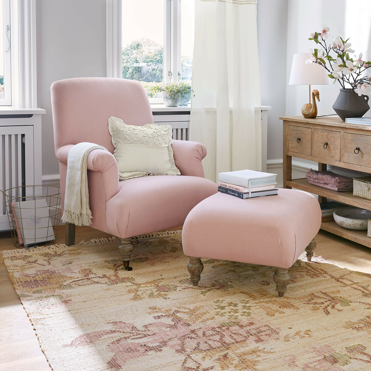 Poltrona con poggiapiedi Rose de Lumière