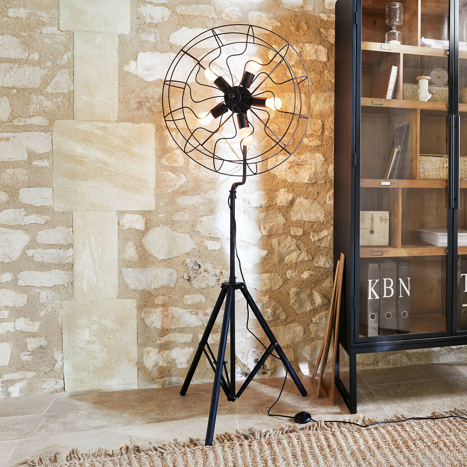 Lampada da terra Thunderfield