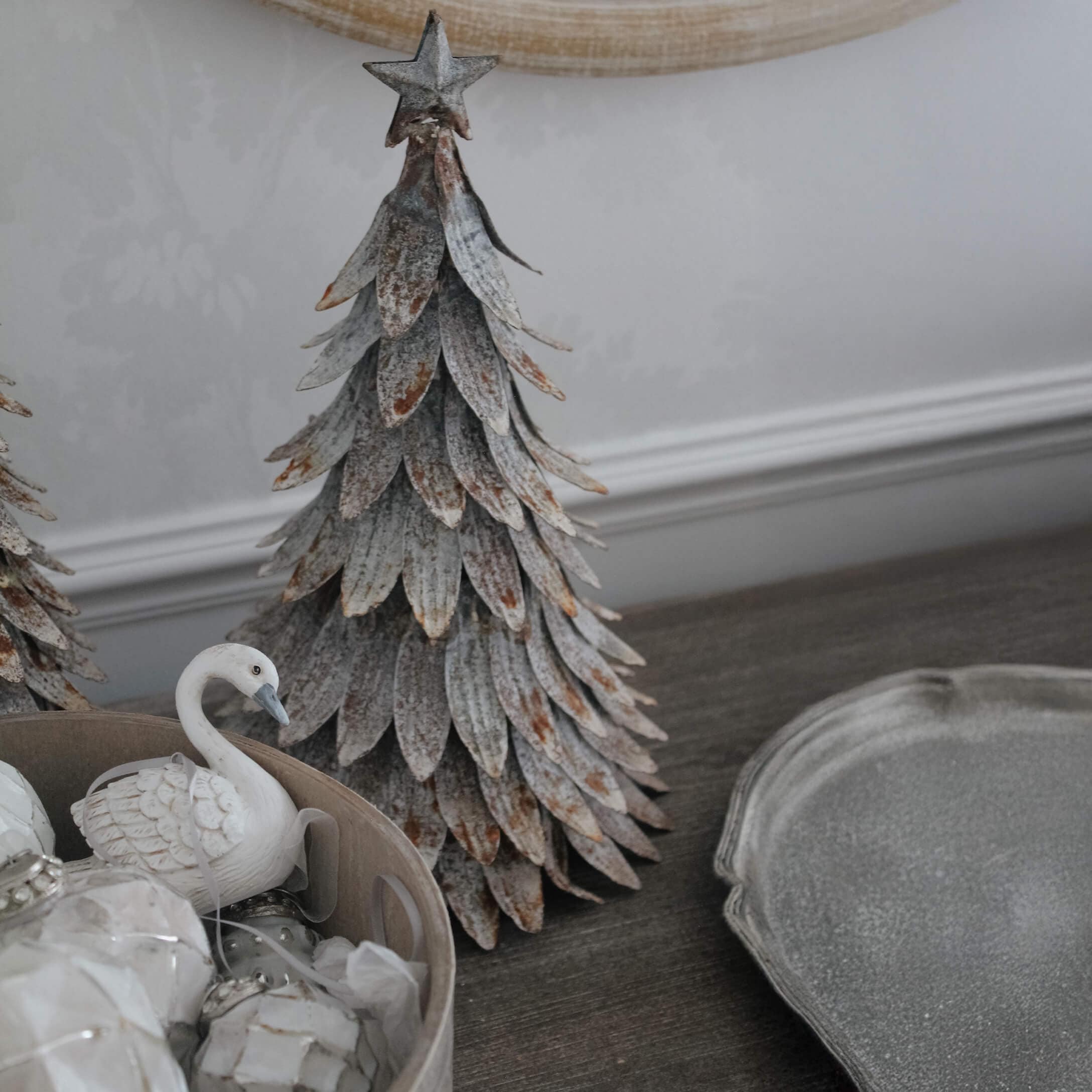 Albero di Natale decorativo in metallo con stella in cima, stile rustico per decorazioni festive