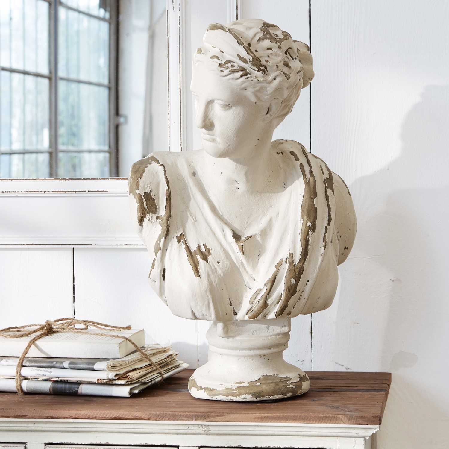 Busto Joelle