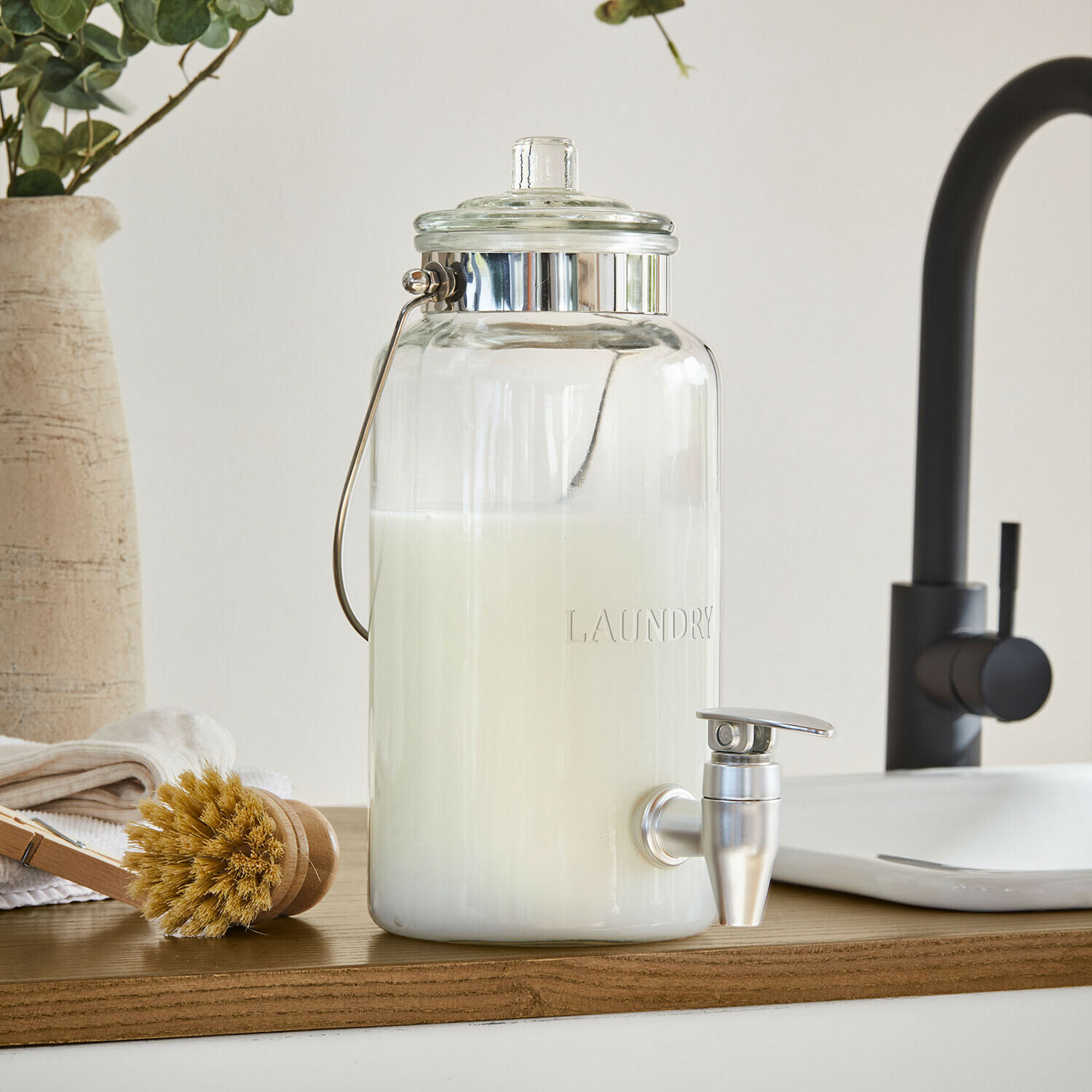 Dispenser Pivola