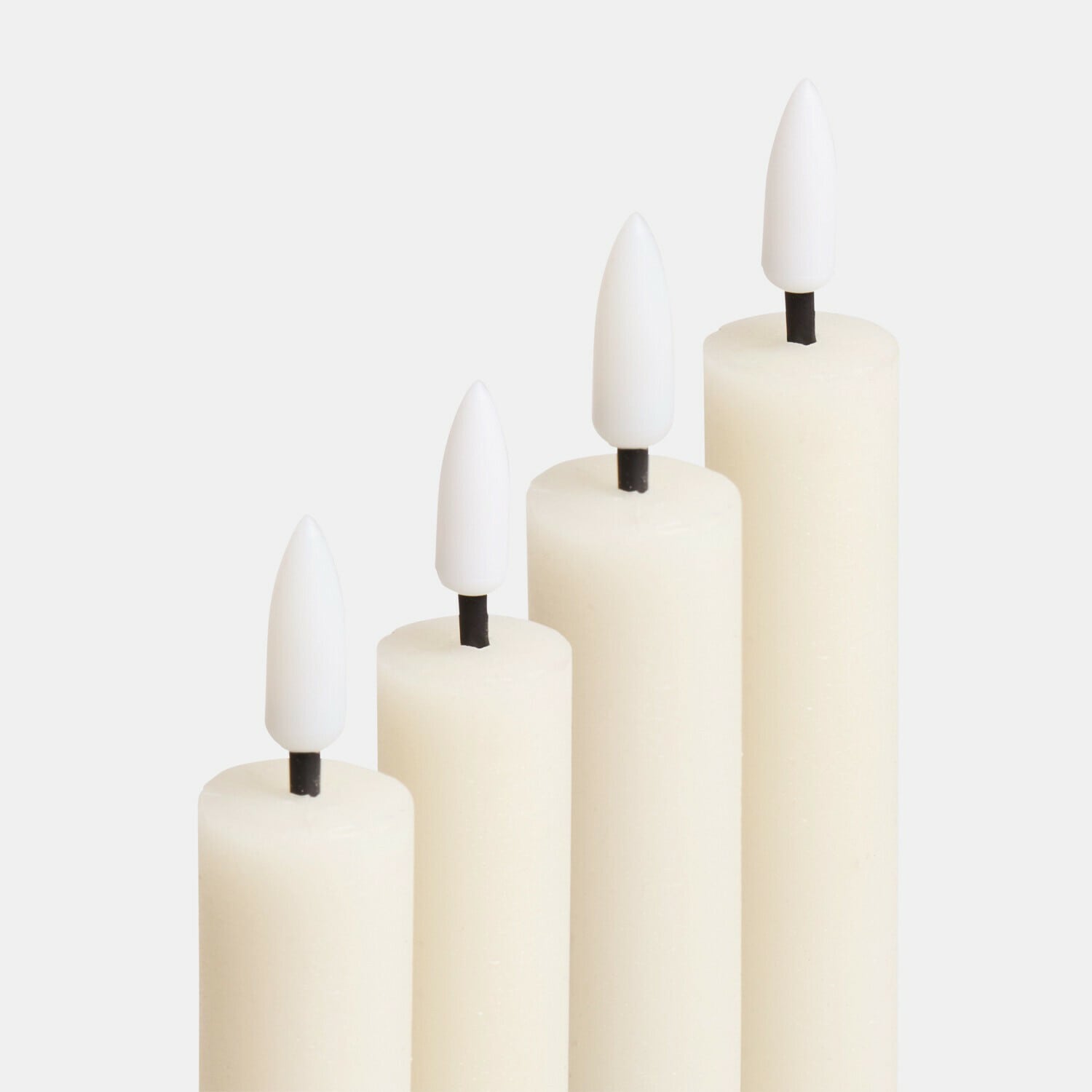 Set di 4 candele lunghe a LED Eldsora