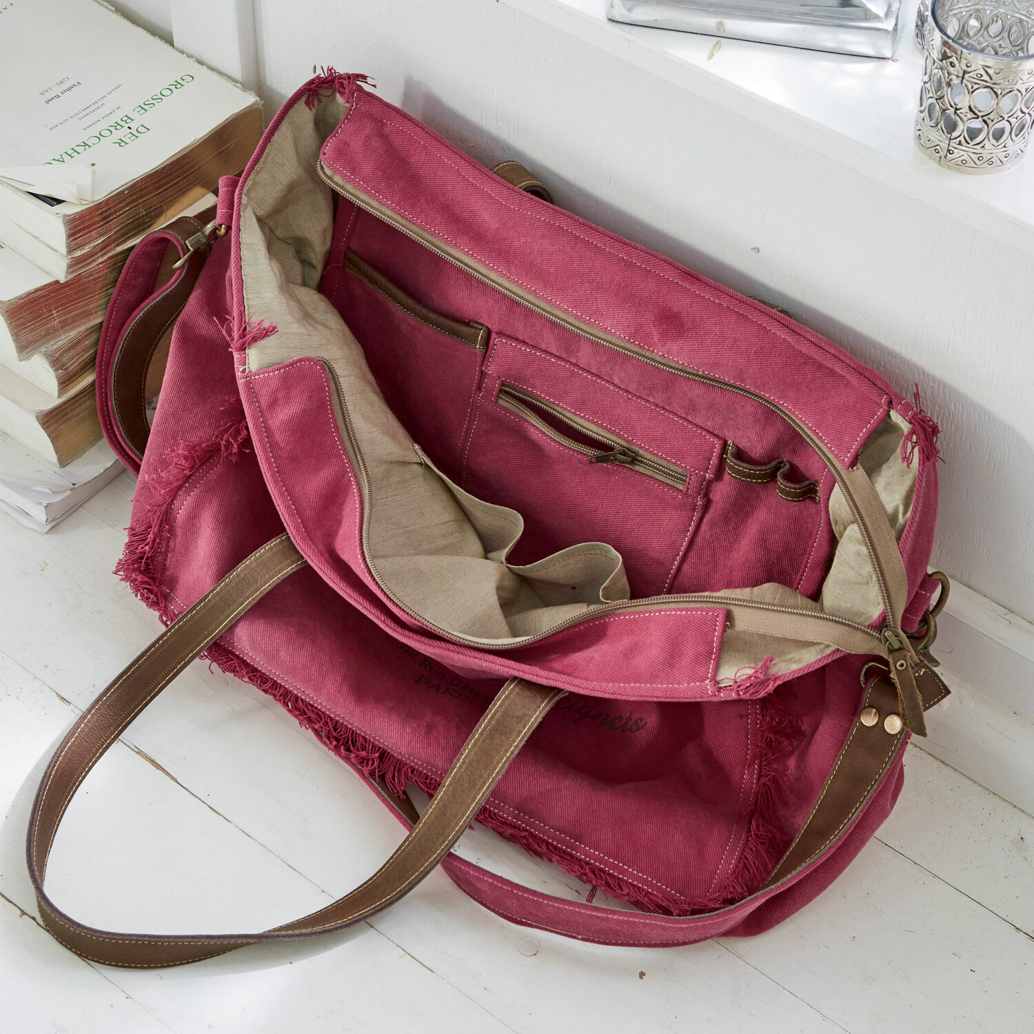 Borsa Anoush