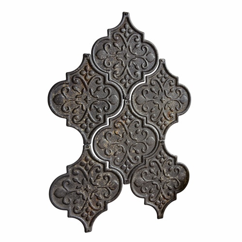 Piastra decorativa da parete in metallo grigio scuro con motivo ornamentale, stile vintage