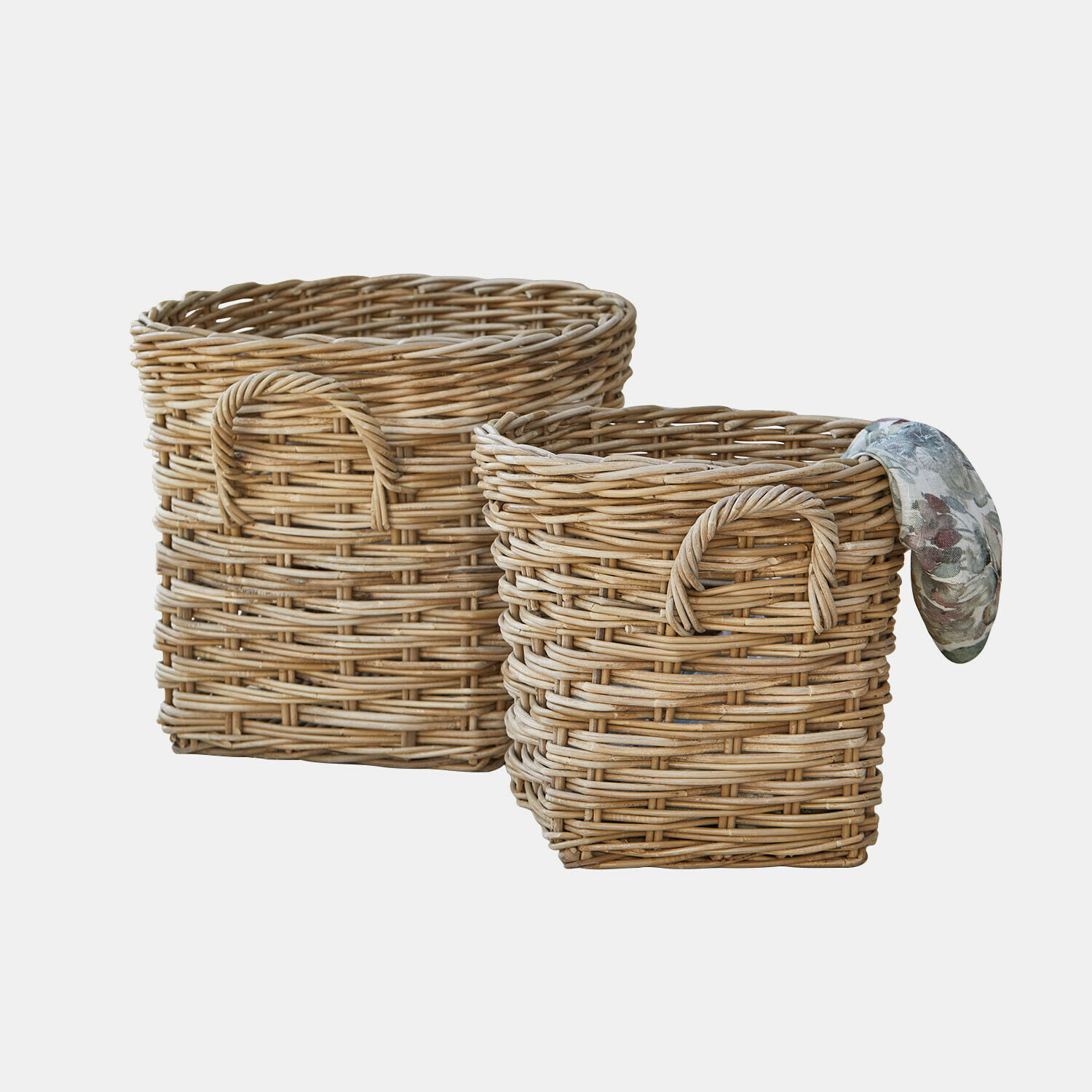 Coppia di cestini Melari Set di due cesti in vimini naturale con manici per conservare e decorare gli ambienti