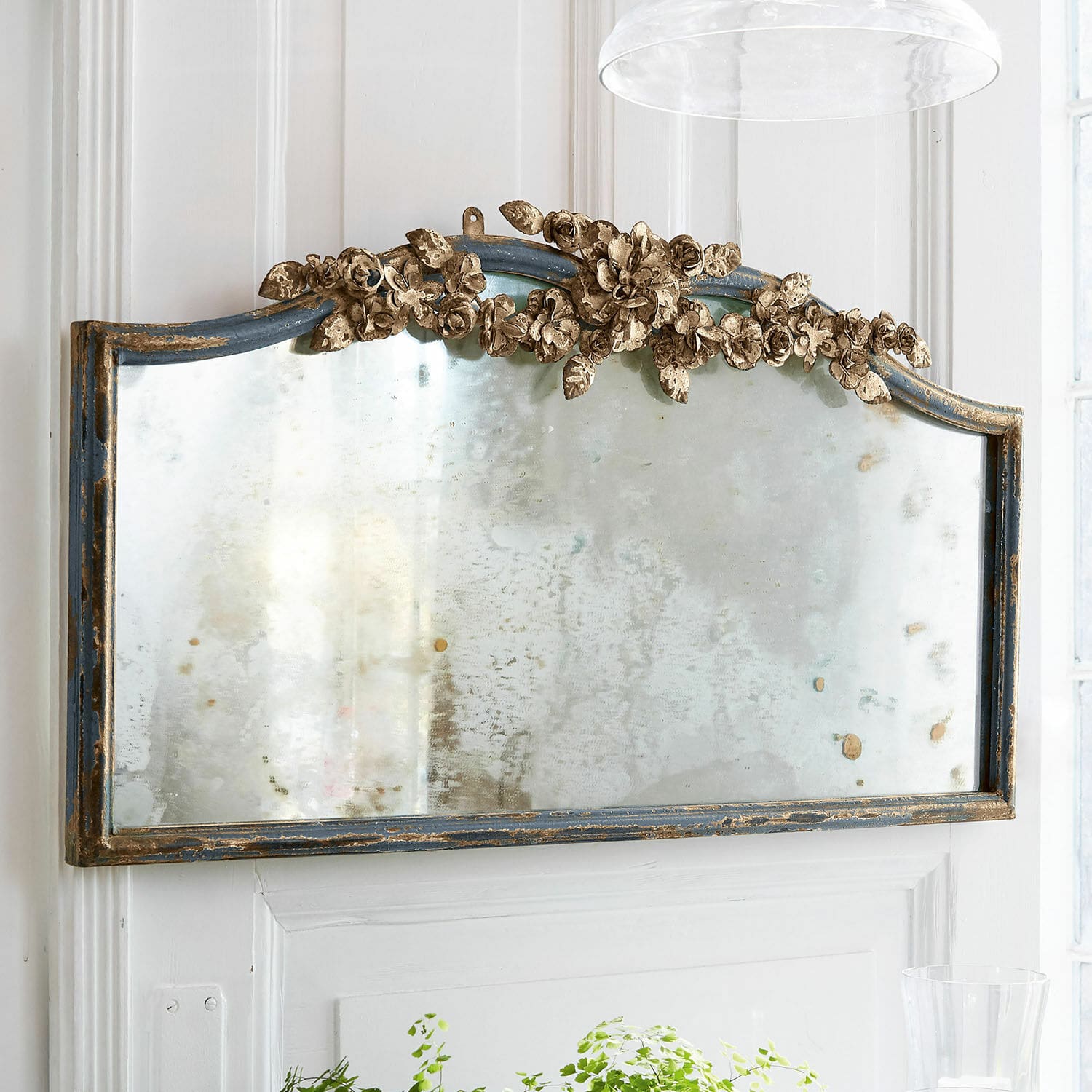 Specchio Juliers Specchio da parete antico con cornice blu e decorazioni floreali dorate per arredamento vintage