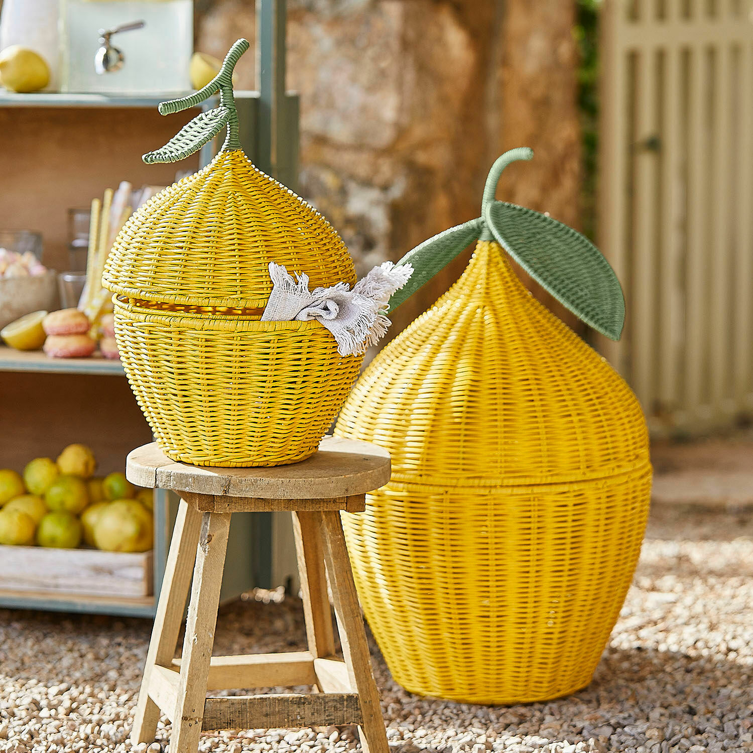 Coppia di cesti Aelindria Cesto in rattan giallo a forma di limone con foglie verdi, decorativo e pratico per conservare