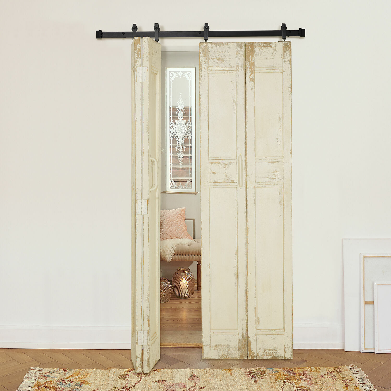 Porta a soffietto Auberisse Porta scorrevole in legno color crema con finitura invecchiata per interni vintage