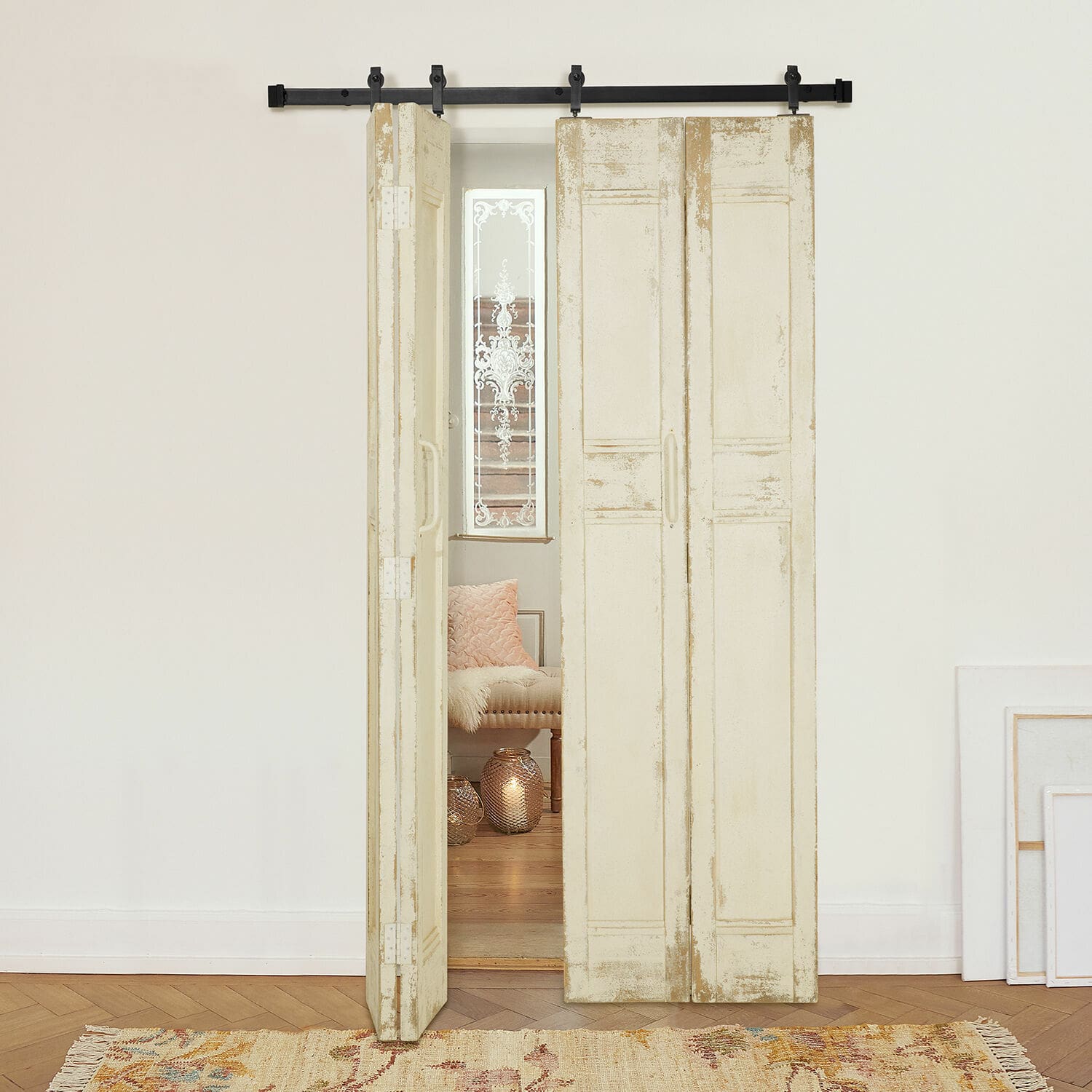 Porta a soffietto Auberisse Porta scorrevole in legno color crema con finitura invecchiata per interni vintage